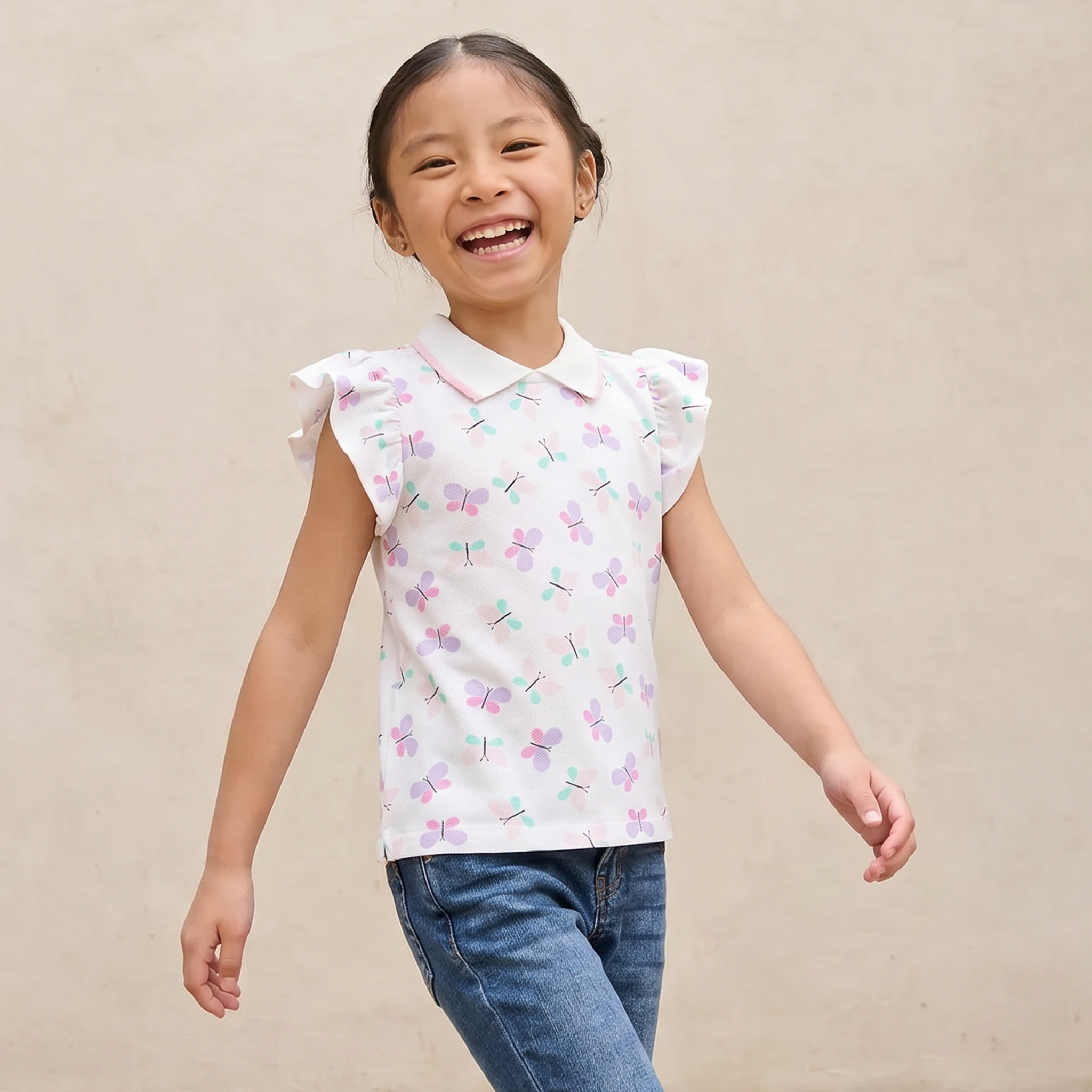 تيشيرت بولو بأكمام كشكش وياقة عادية وطبعات فيونكة من جونيورز-girls-clothing-tshirts-image-1