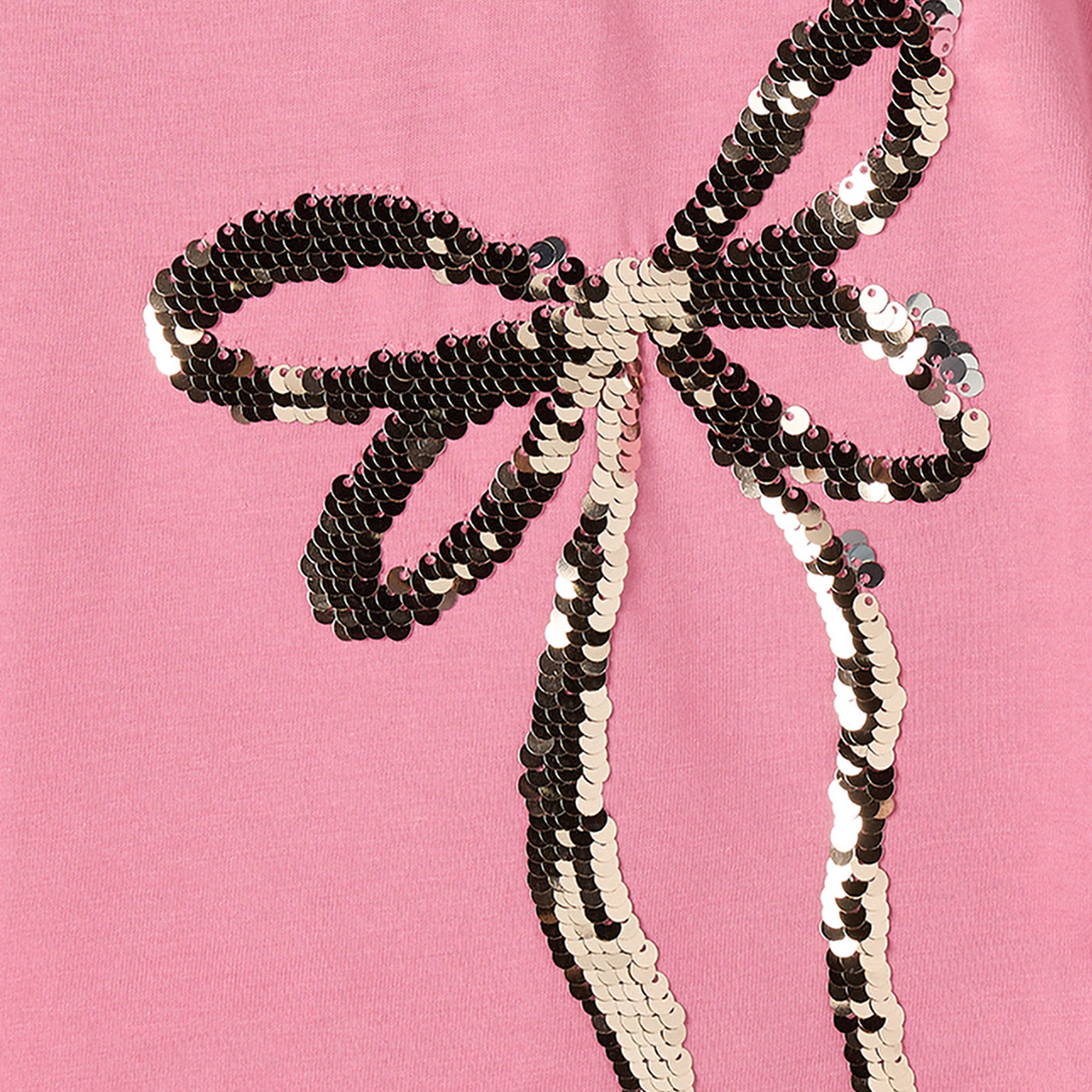 تيشيرت برقبة ضيقة وأكمام قصيرة وزينة فيونكة من جونيورز-girls-clothing-tshirts-image-4