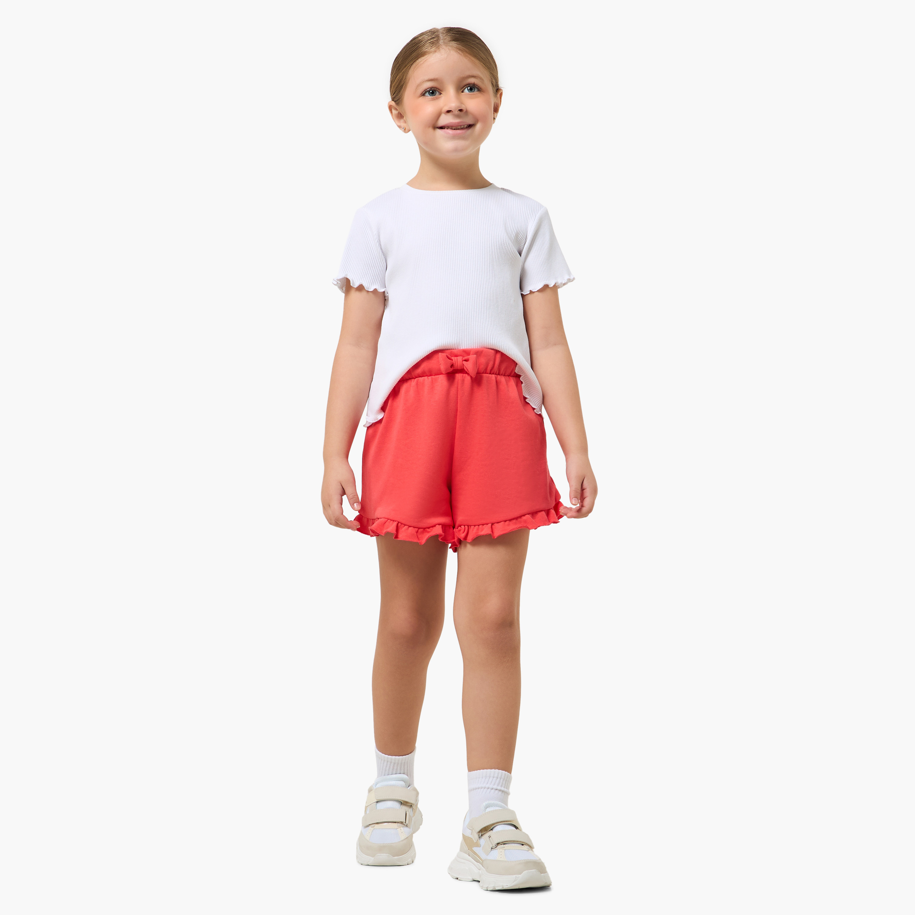 شورت بخصر مطاطي وحافة كشكش من جونيورز-girls-clothing-bottoms-shorts-image-3