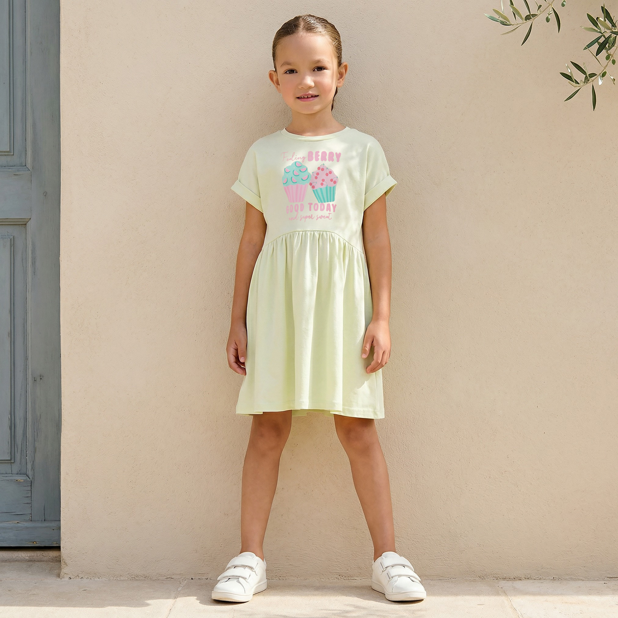 فستان إيه لاين طول الركبة بياقة مستديرة وأكمام قصيرة وطبعات من جونيورز-girls-clothing-dressesandjumpsuits-image-1