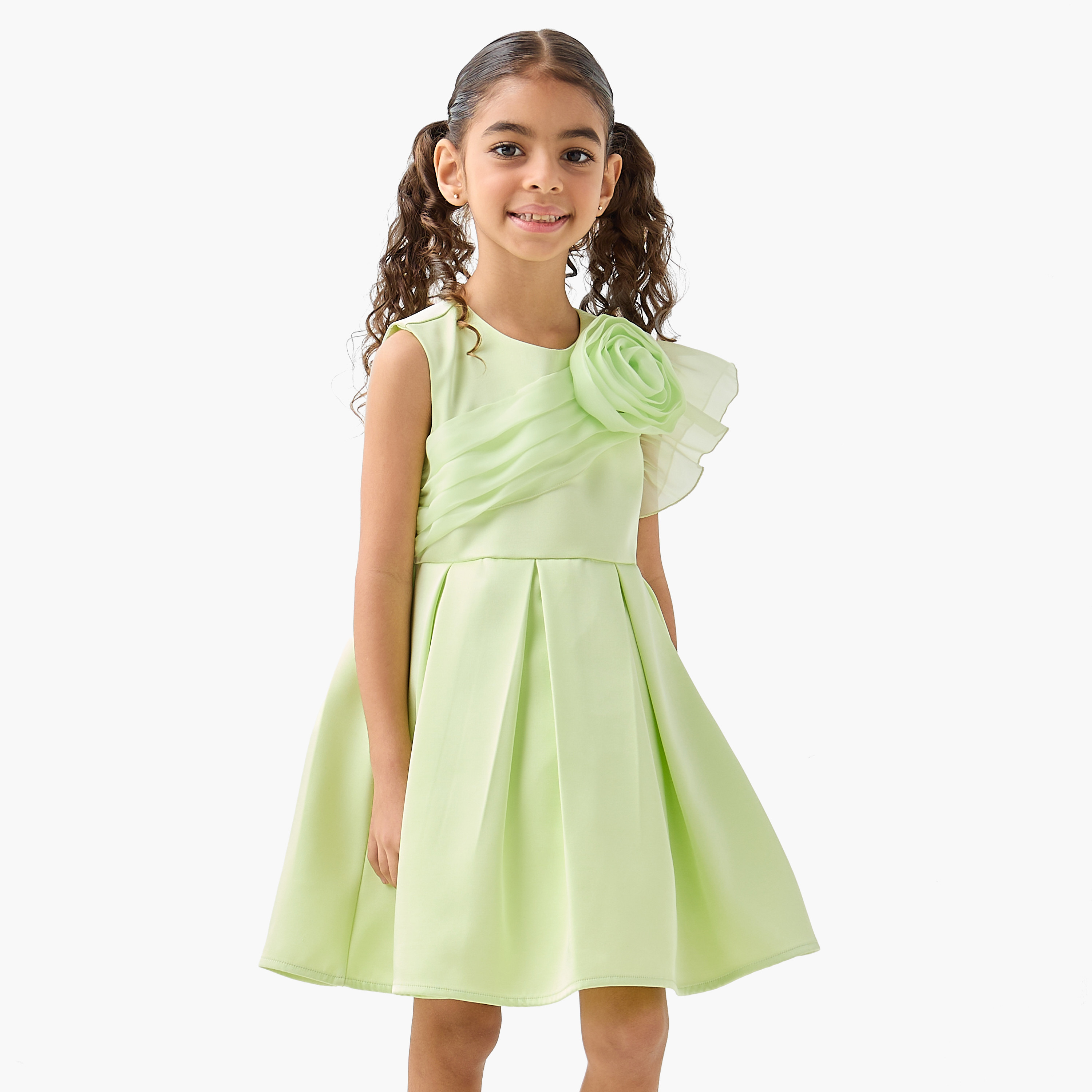 فستان دون أكمام بياقة مستديرة وزينة زهرية من جونيورز-girls-clothing-dressesandjumpsuits-image-1