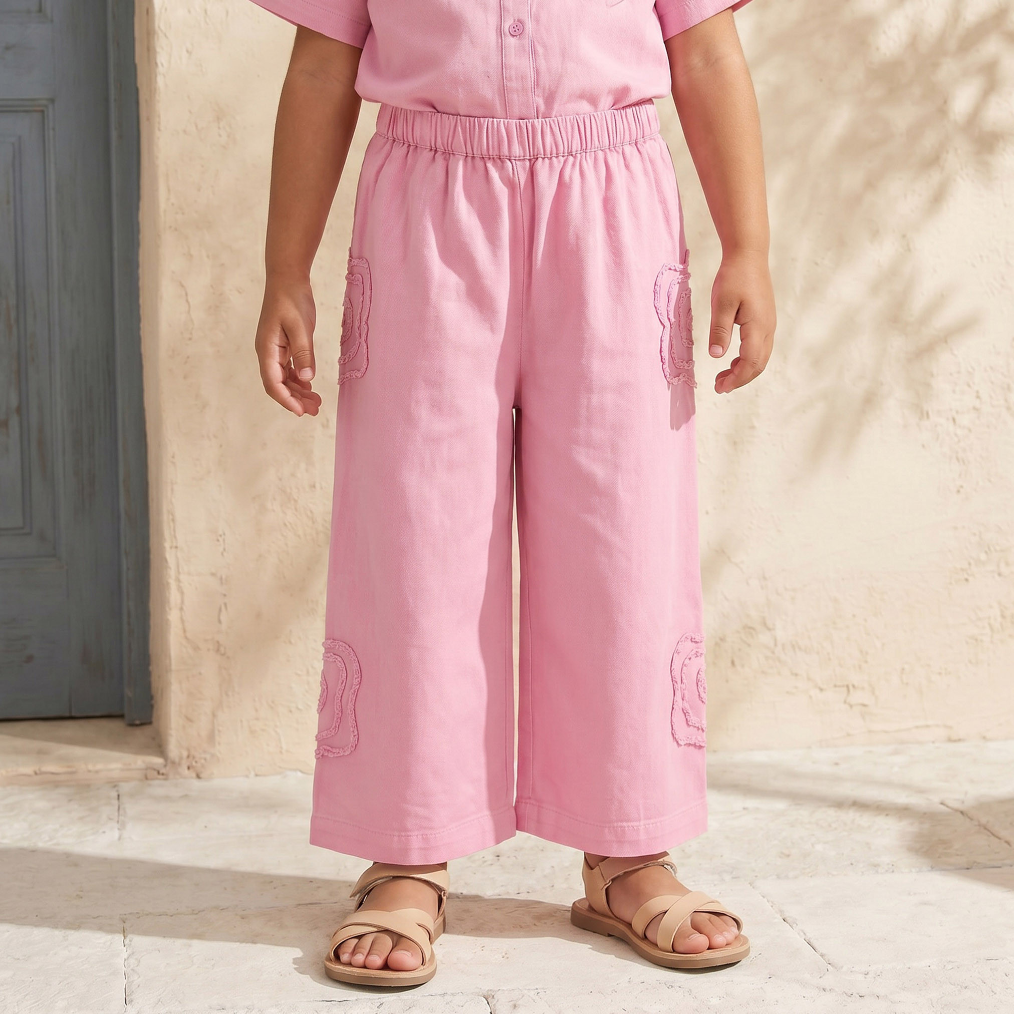 طقم قميص بياقة عادية وأكمام قصيرة مع بنطلون بزينة دانتيل من جونيورز-girls-clothing-setsandcoords-image-3