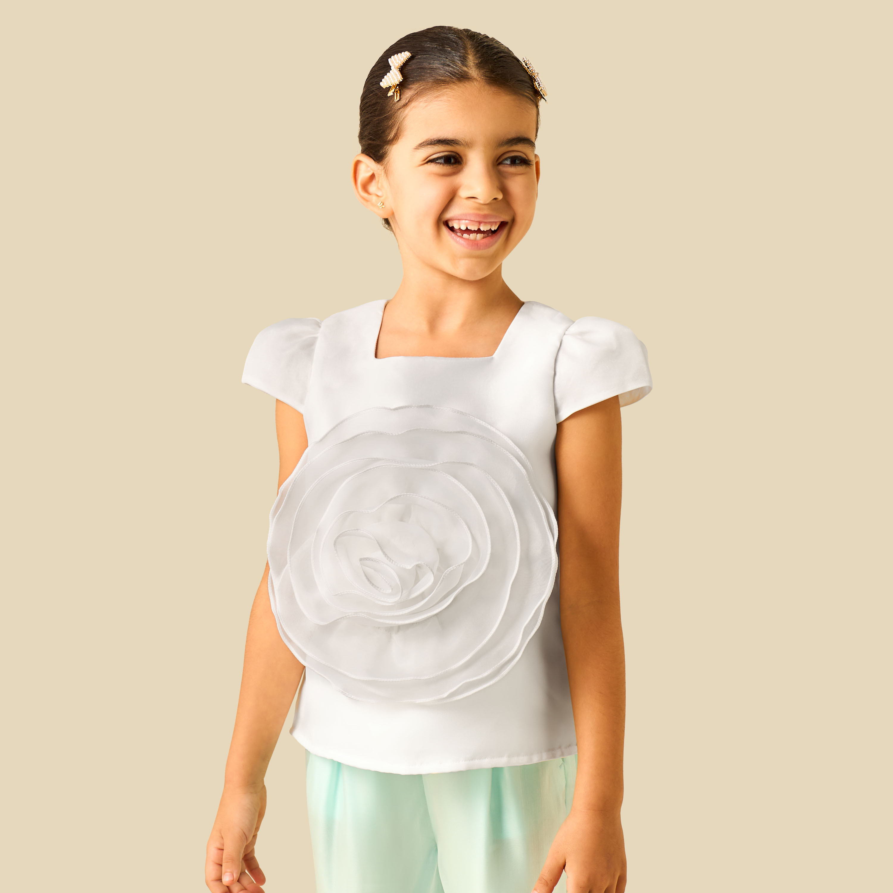 بلوزة بياقة مربعة وأكمام كاب وزخارف زهرية من جونيورز-baby-girls-clothing-blousesandshirts-image-4