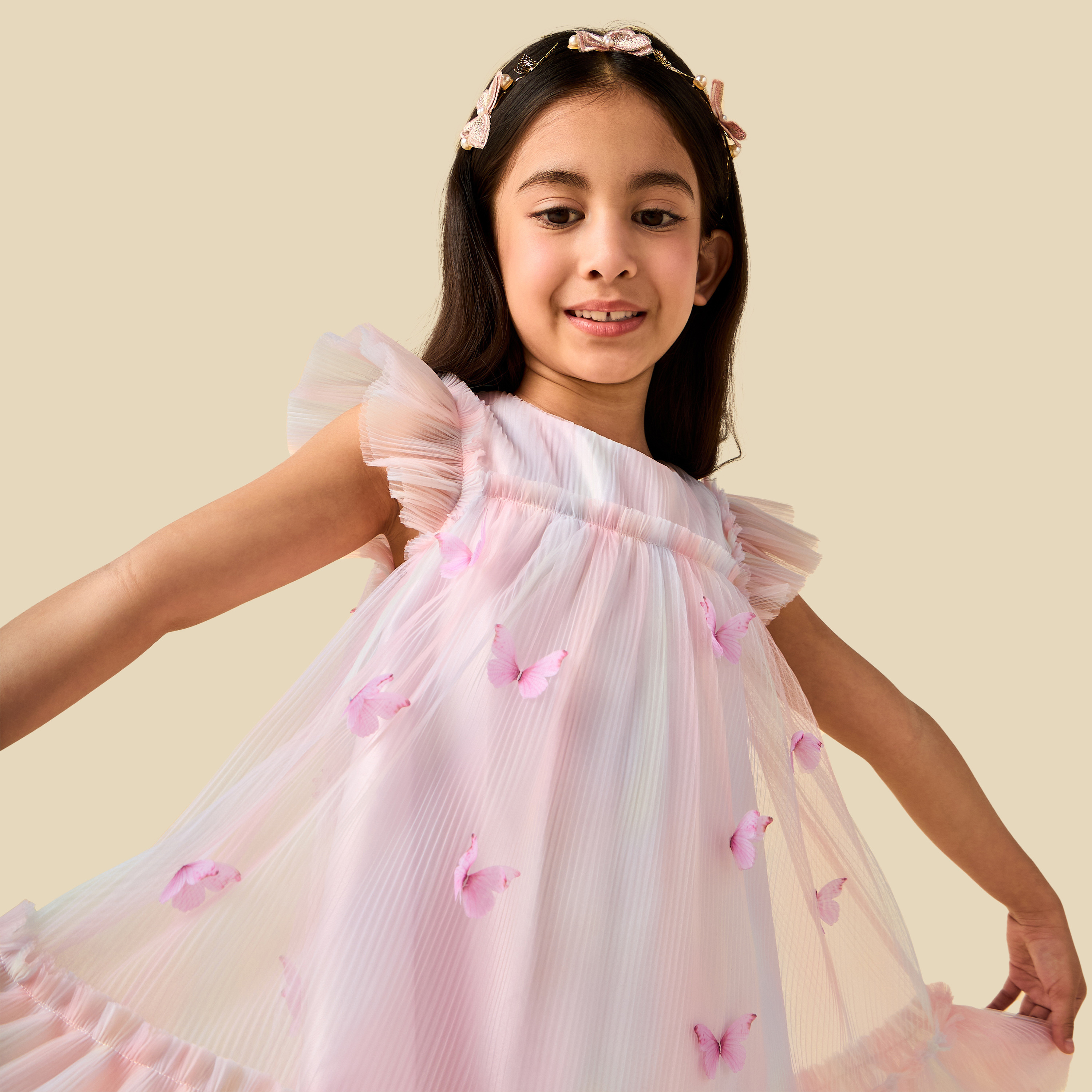 فستان بأكمام كاب وبياقة مستديرة وزخارف من جونيورز-girls-clothing-dressesandjumpsuits-image-6