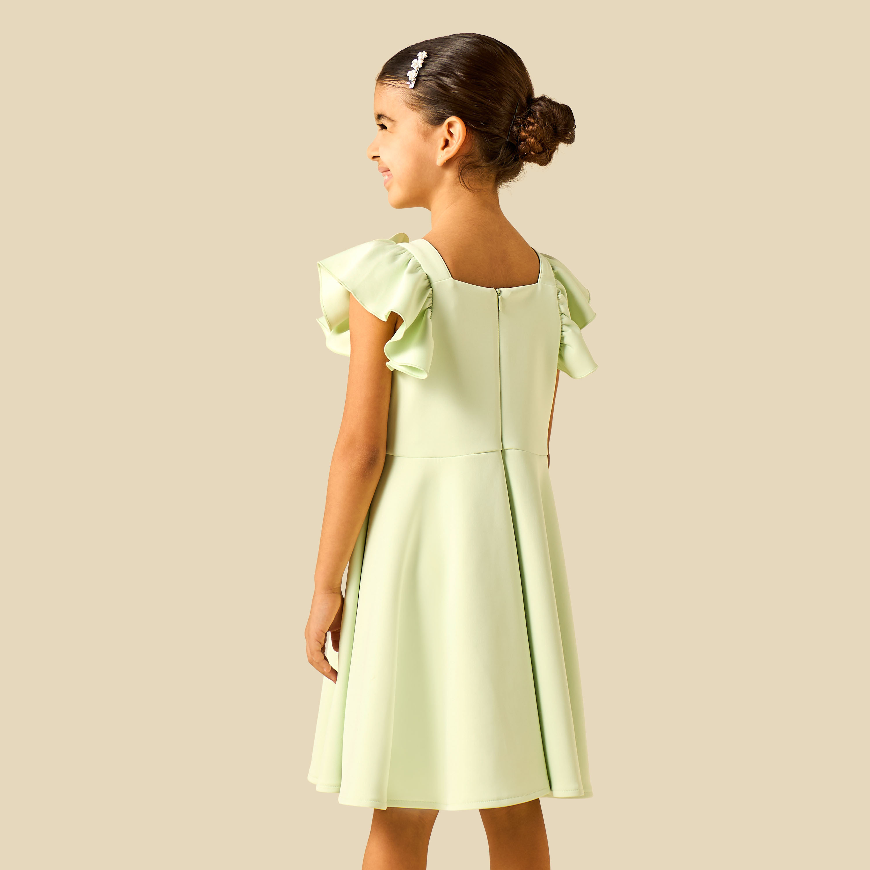 فستان بزينة أزهار وياقة مستديرة وأكمام قصيرة من جونيورز-girls-clothing-dressesandjumpsuits-image-3