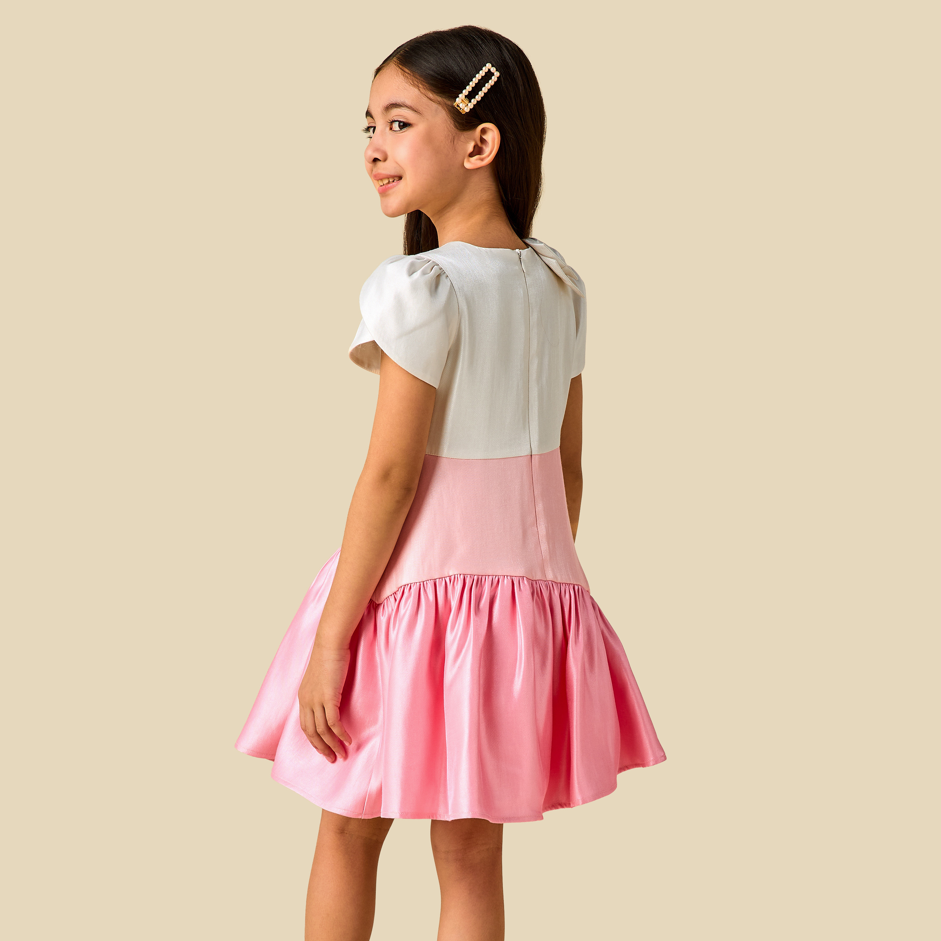 Juniors Round Neck Short Sleeves Dress with Bow Applique-girls-clothing-dressesandjumpsuits-image-3