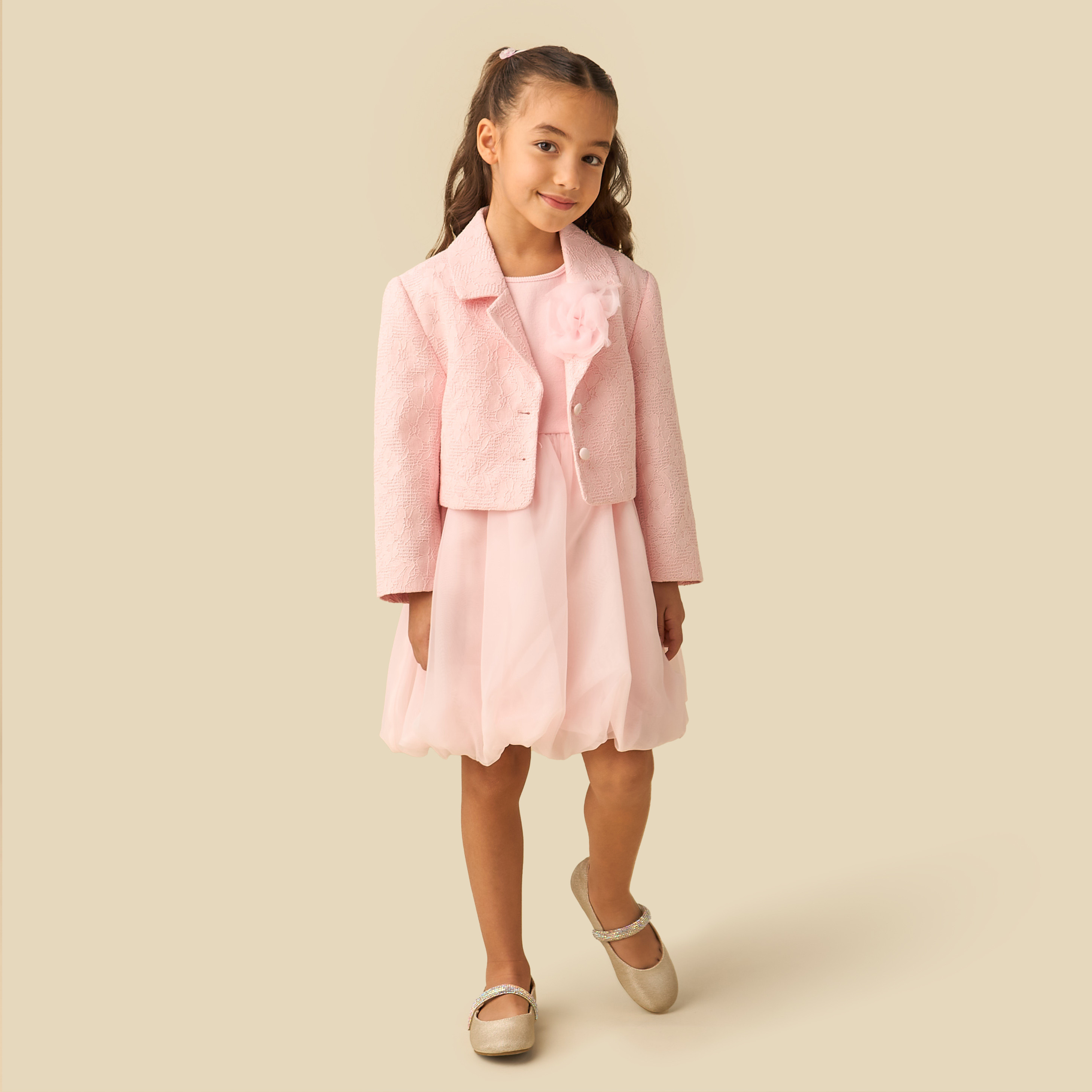 فستان دون أكمام بياقة مستديرة مع بليزر بتصميم أزهار بارز الملمس من جونيورز-girls-clothing-dressesandjumpsuits-image-1