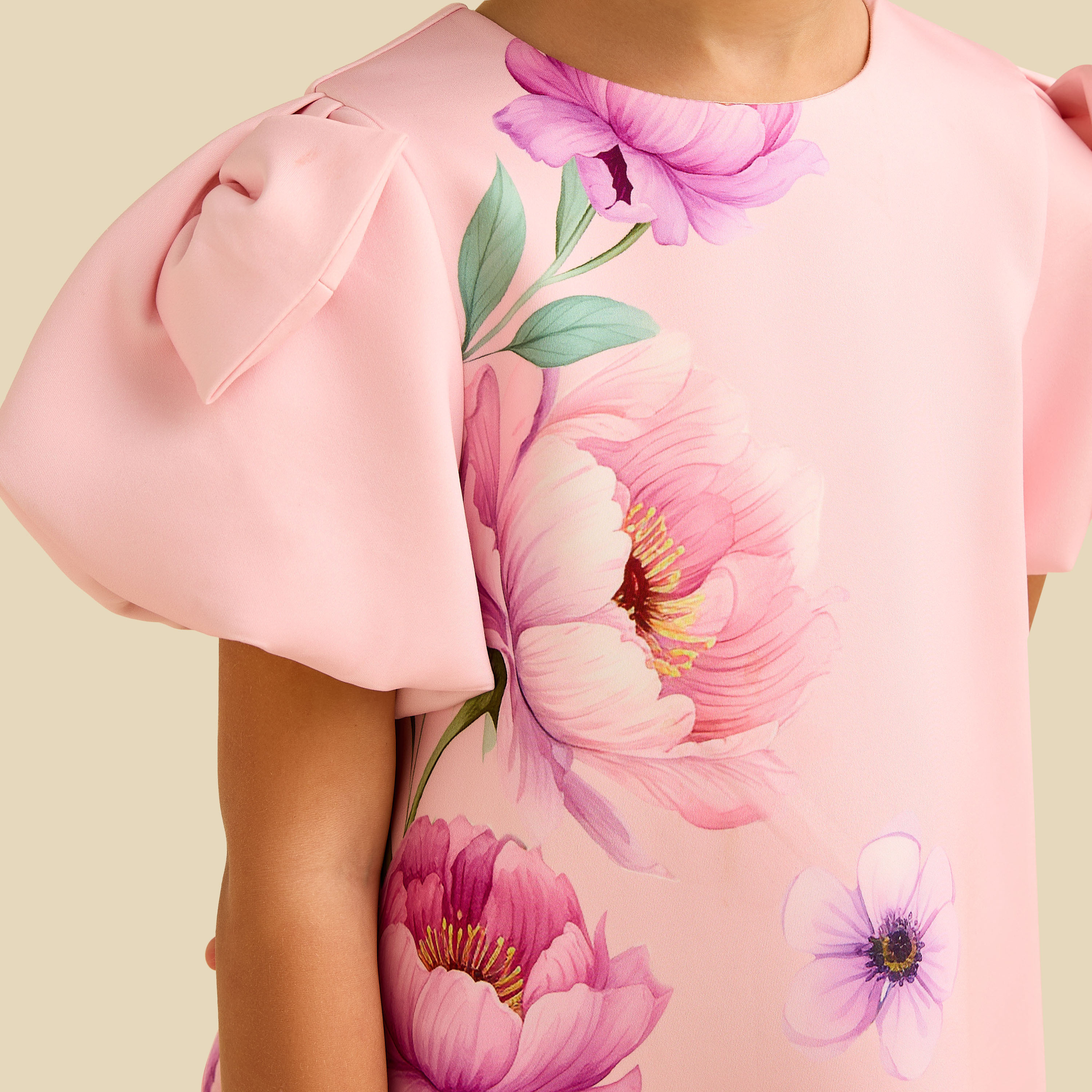 فستان بياقة مستديرة وأكمام قصيرة وطبعات زهرية من جونيورز-girls-clothing-dressesandjumpsuits-image-6