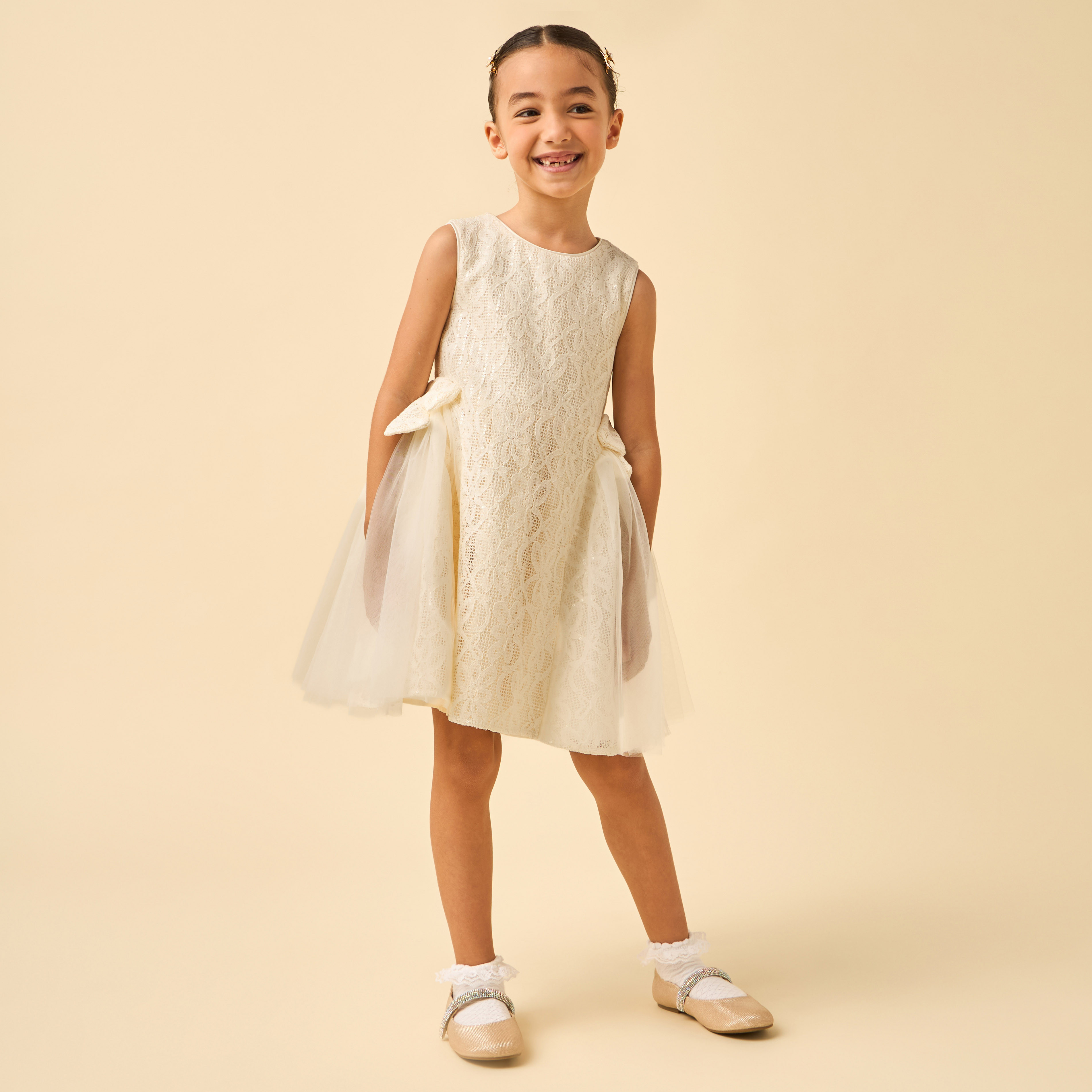 فستان دون أكمام بزينة ترتر وياقة مستديرة من جونيورز-girls-clothing-dressesandjumpsuits-image-3
