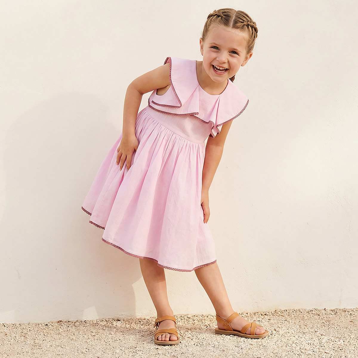 فستان بقصة إيه لاين بطول الركبة بدون أكمام وياقة مستديرة وتفاصيل دانتيل من إليجو-girls-clothing-dressesandjumpsuits-image-1