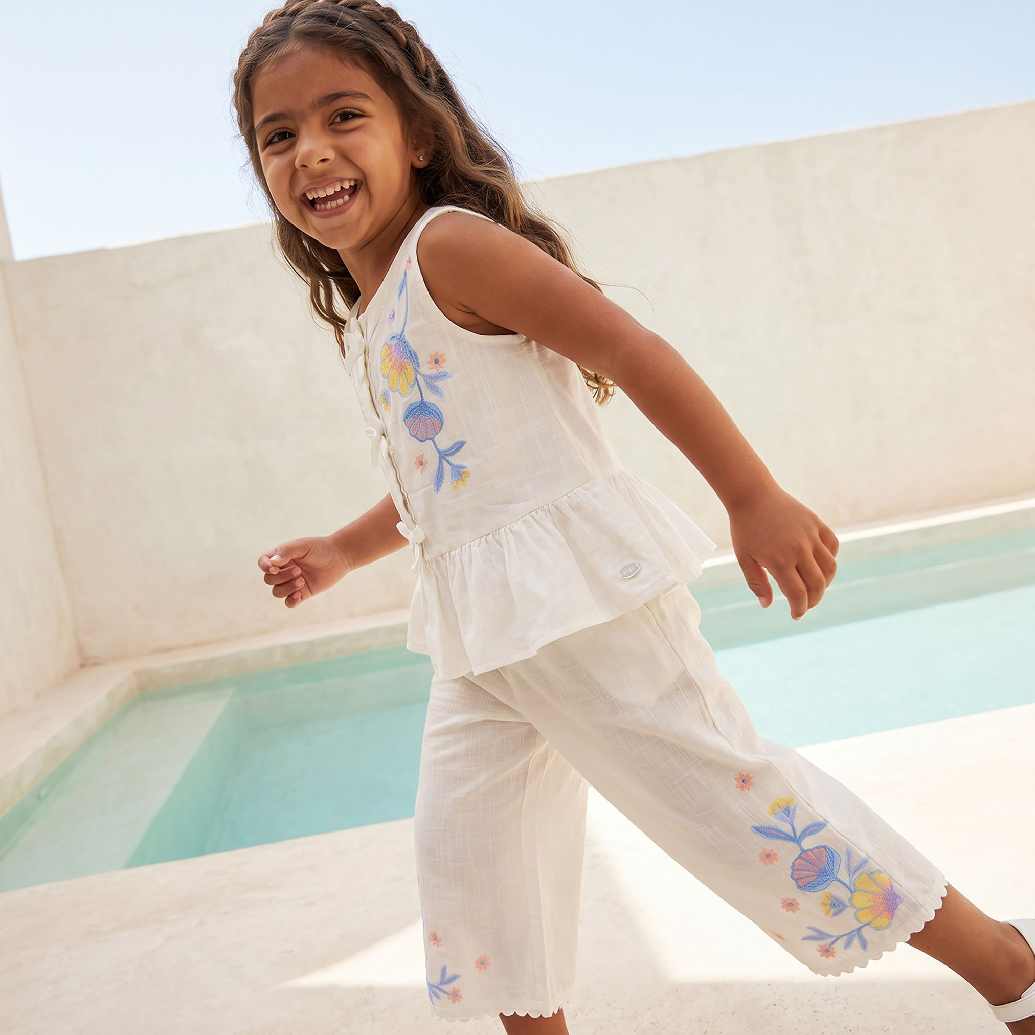 Round Neck Sleeveless Top and Pants Set with Embroidery-girls-clothing-setsandcoords-image-3