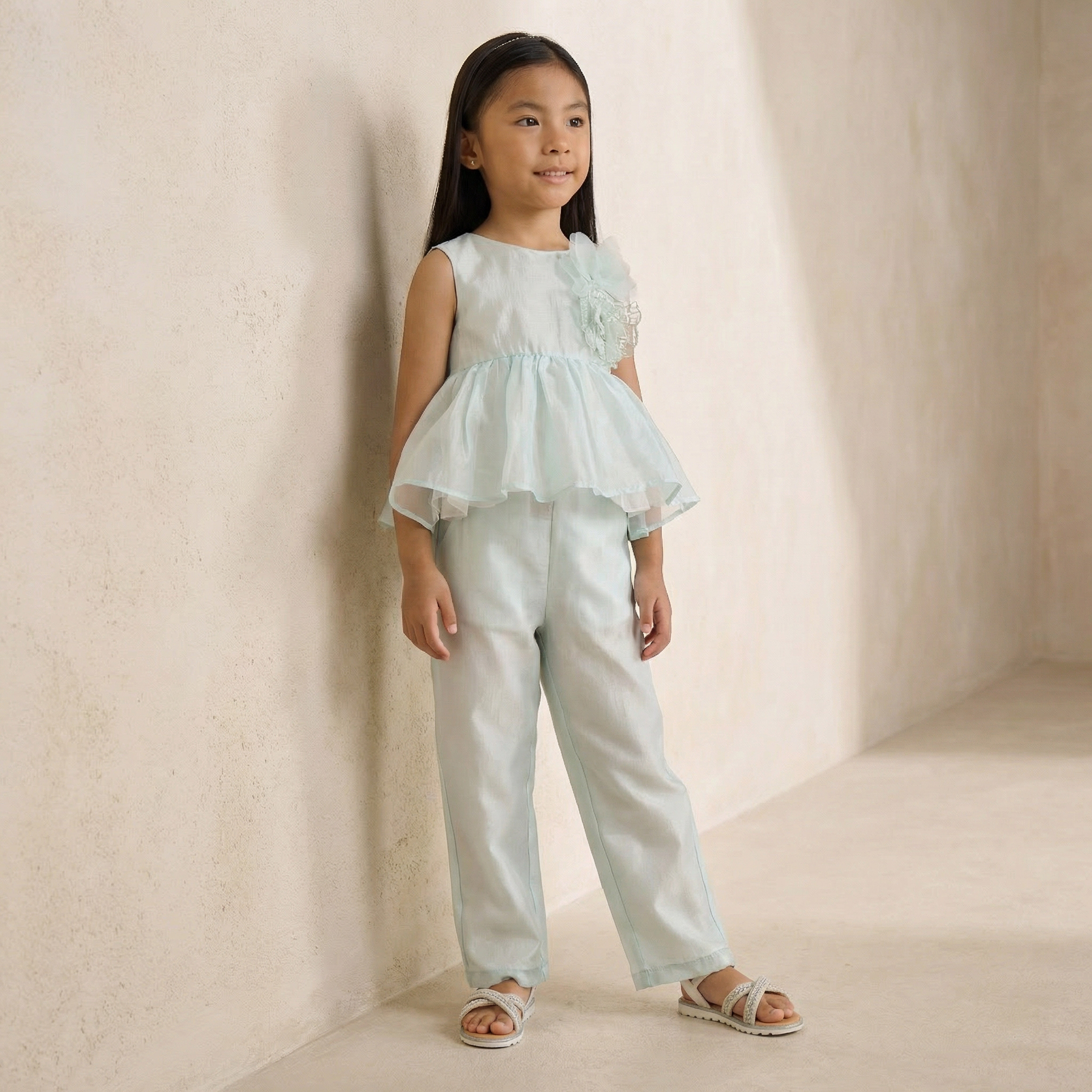 طقم بنطلون بتزيينات زهرية وبلوزة بيبلوم دون أكمام بياقة مستديرة من إليجو-girls-clothing-setsandcoords-image-6