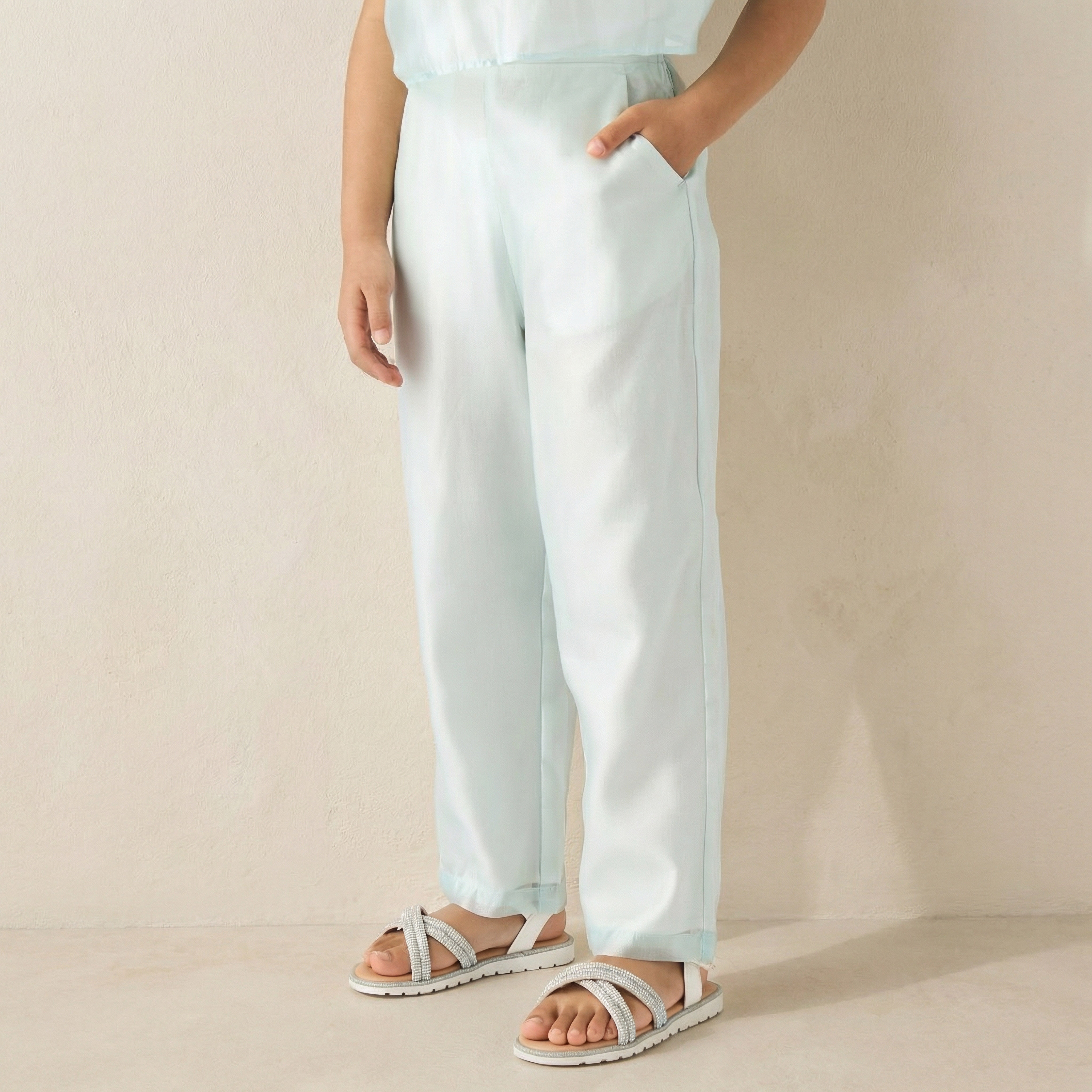 طقم بنطلون بتزيينات زهرية وبلوزة بيبلوم دون أكمام بياقة مستديرة من إليجو-girls-clothing-setsandcoords-image-4