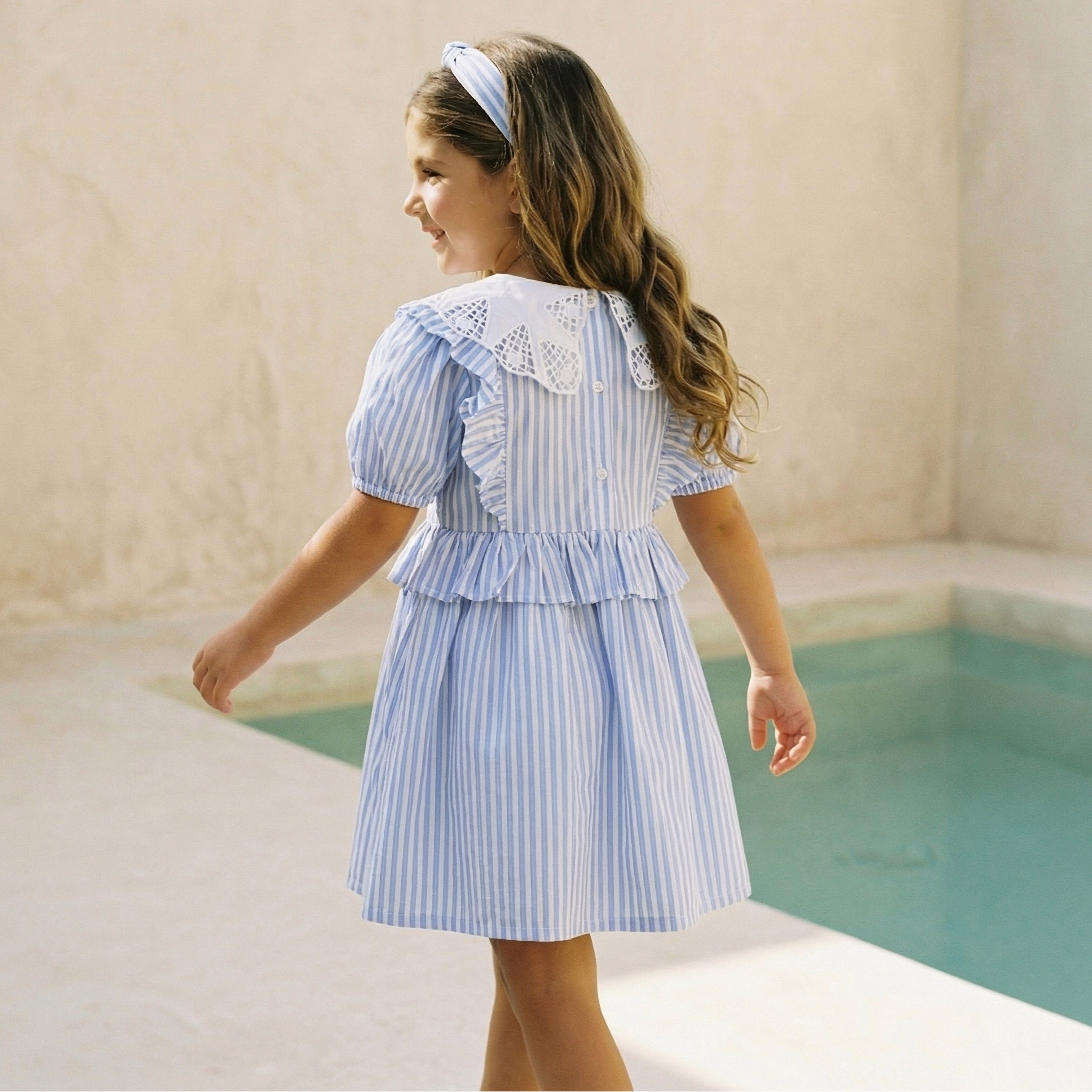فستان مخطط بياقة بيتر بان وأكمام قصيرة منفوخة من لي كوبر-girls-clothing-dressesandjumpsuits-image-3