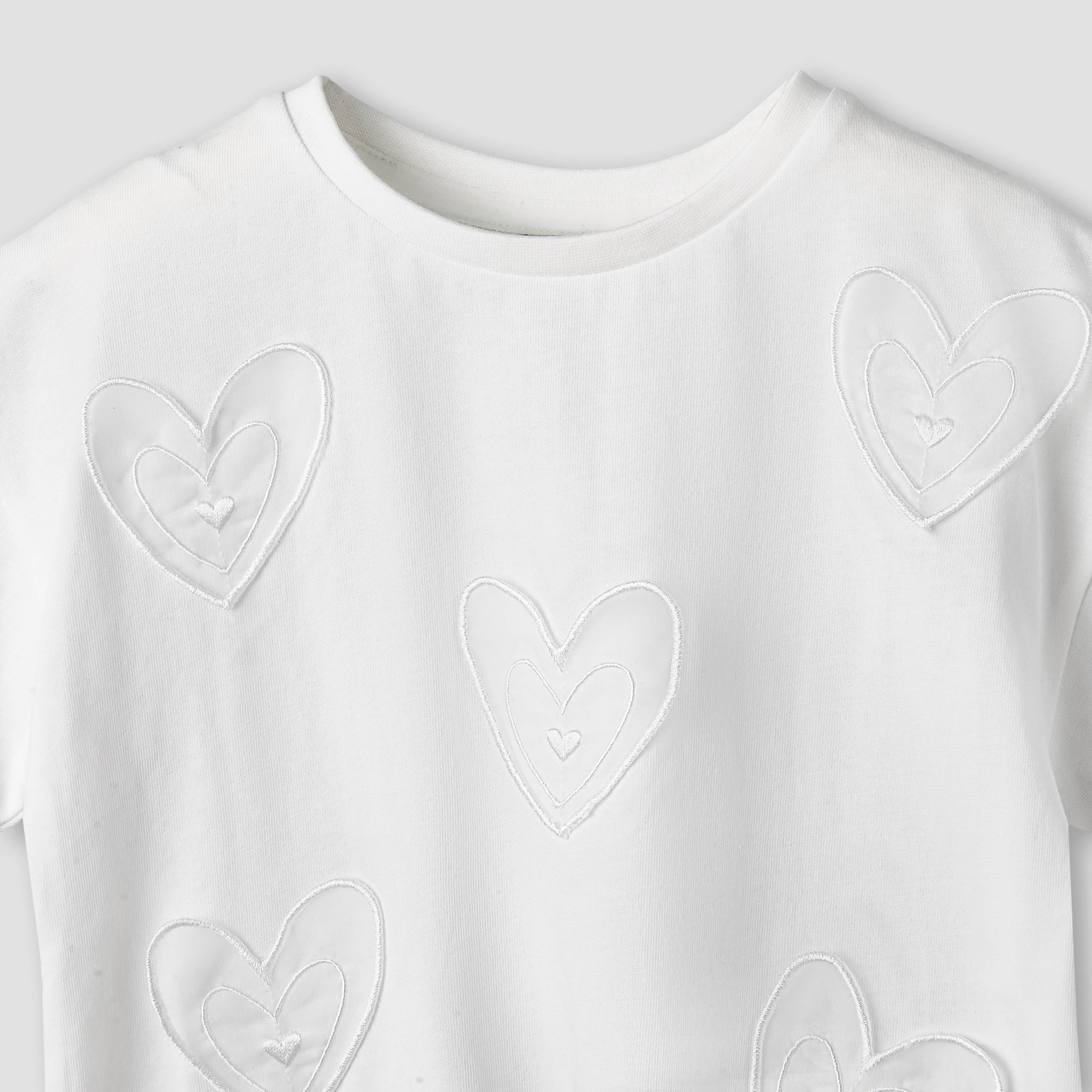 طقم بنطلون رياضي وتيشيرت بأكمام قصيرة وياقة مستديرة بربطة فيونكة من لي كوبر-girls-clothing-setsandcoords-image-4