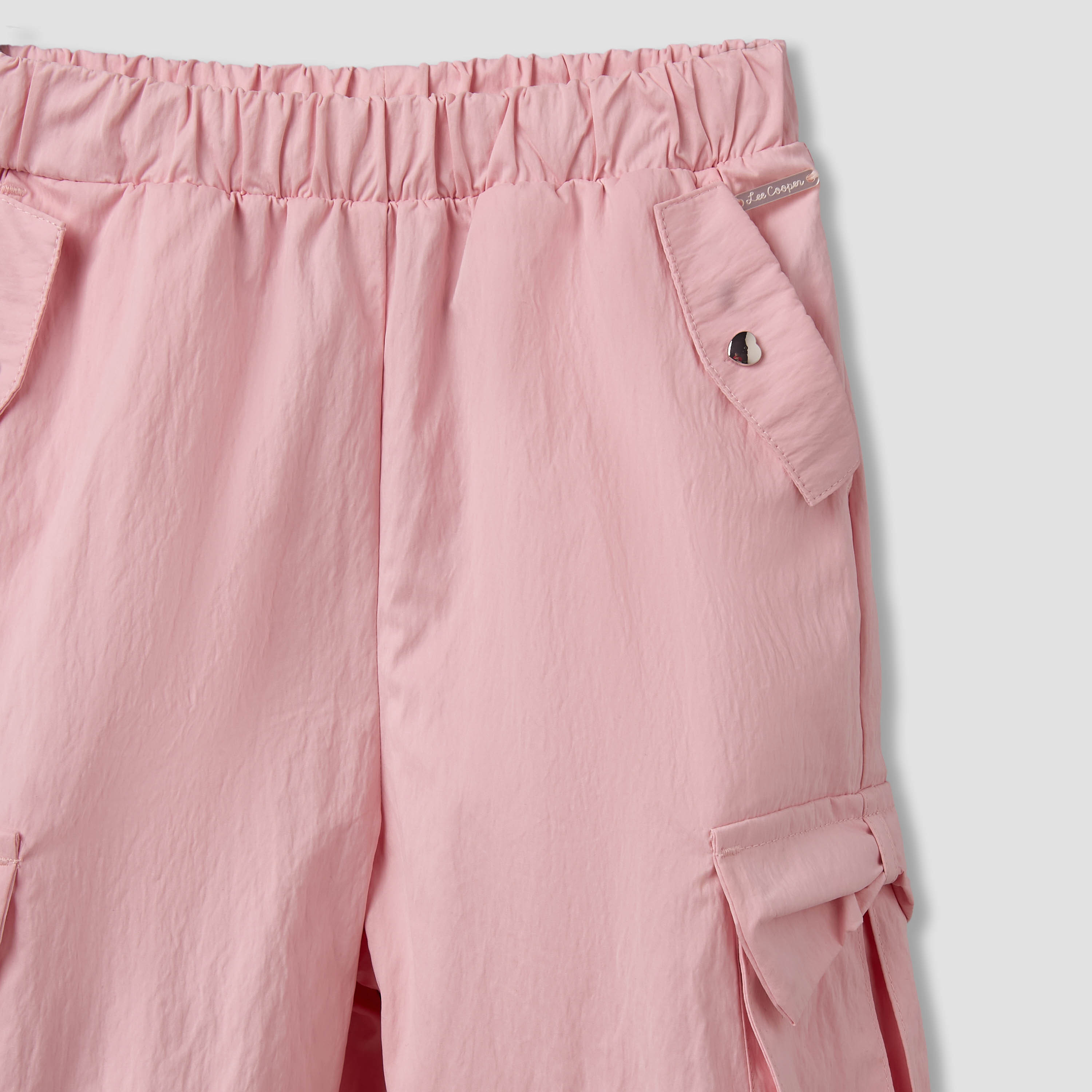 طقم بنطلون رياضي وتيشيرت بأكمام قصيرة وياقة مستديرة بربطة فيونكة من لي كوبر-girls-clothing-setsandcoords-image-2