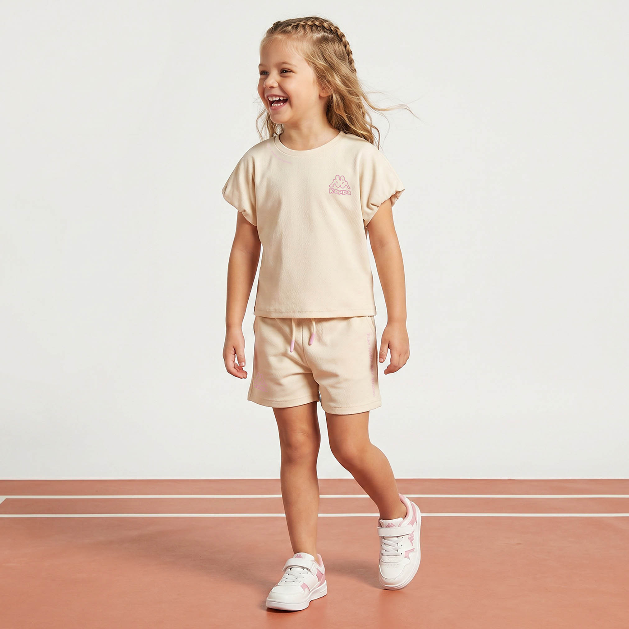 طقم تيشيرت برقبة ضيقة وأكمام قصيرة وشورت برباط إغلاق من كابا-girls-clothing-sportswear-sets-image-5