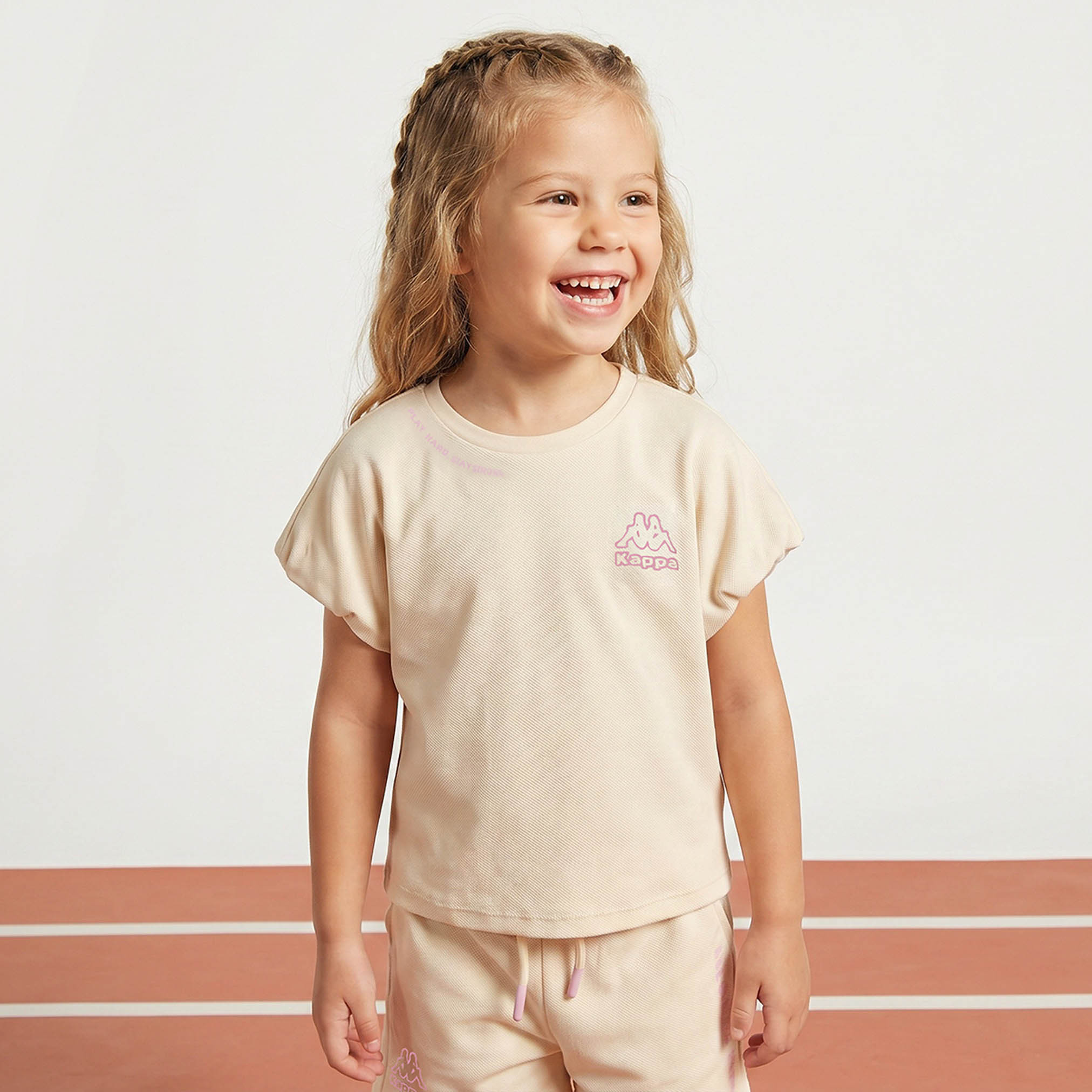 طقم تيشيرت برقبة ضيقة وأكمام قصيرة وشورت برباط إغلاق من كابا-girls-clothing-sportswear-sets-image-4