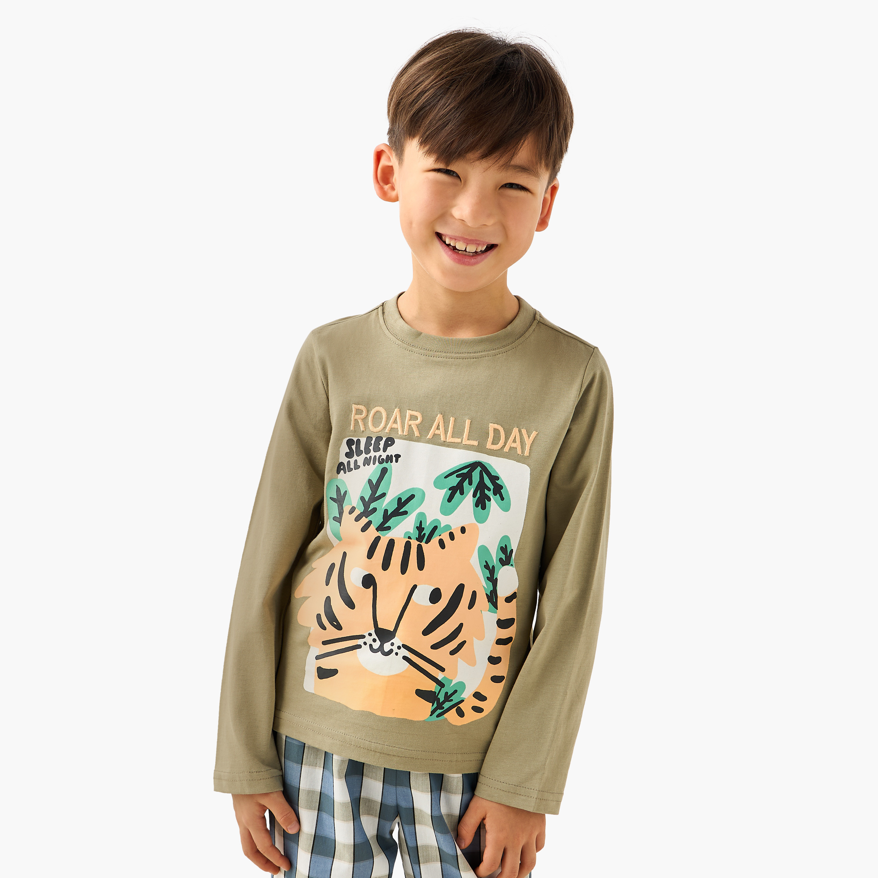 Juniors Cotton Crew Neck Long Sleeves Pyjama Set with Graphic Print-boys-clothing-nightwear-image-2