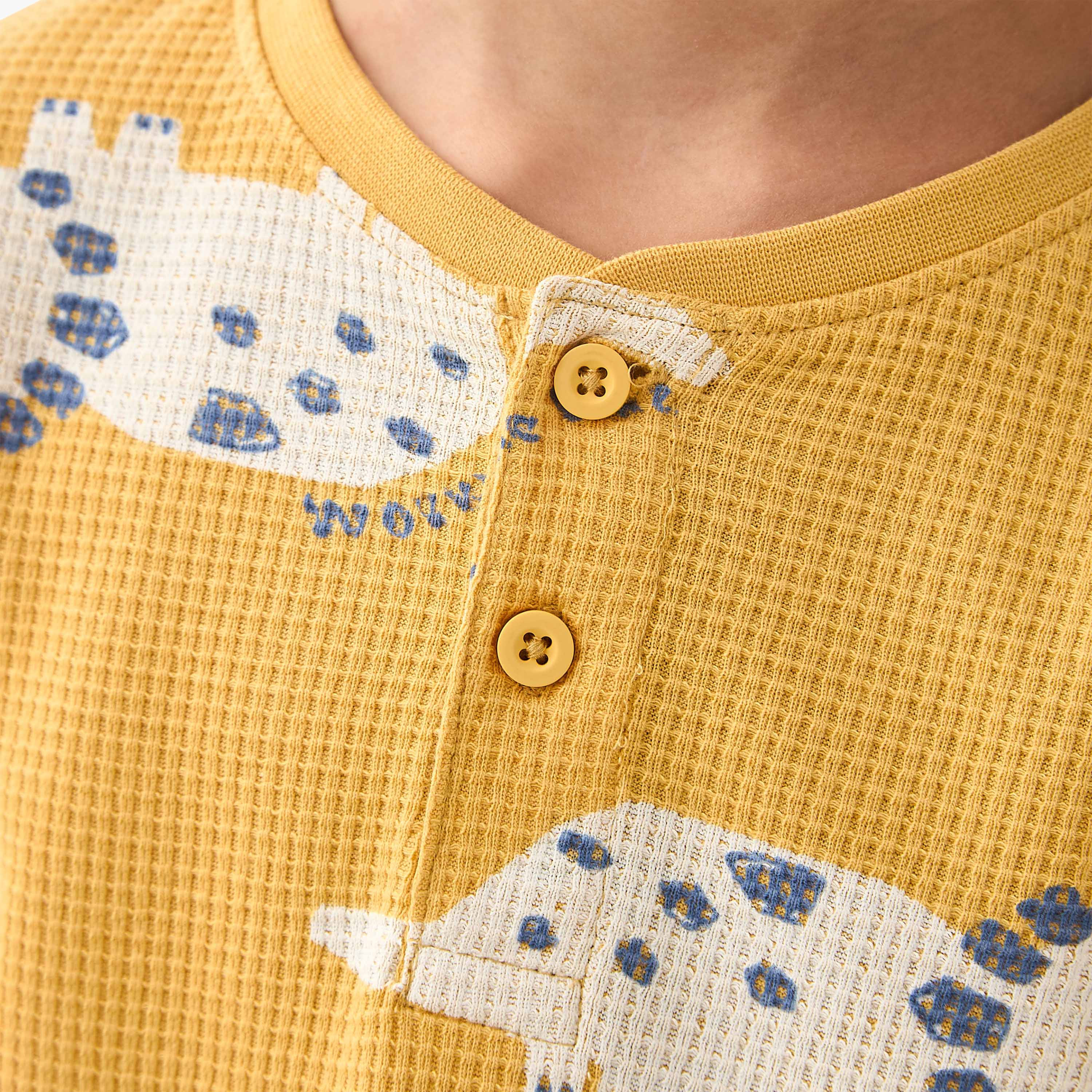 طقم بيجاما قطن بأكمام طويلة وياقة مستديرة وطبعات ديناصور من جونيورز-boys-clothing-nightwear-image-1