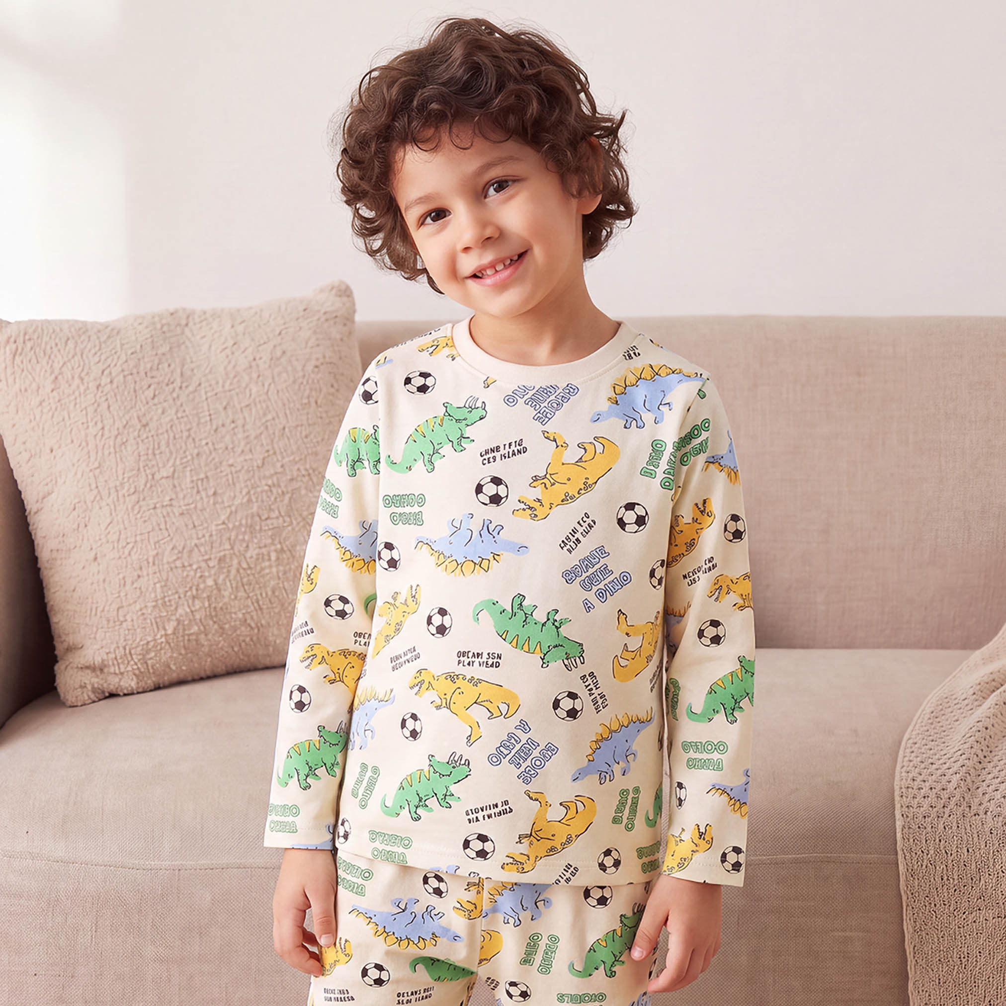 طقم بيجاما قطن بطبعات ديناصور وأكمام طويلة وياقة ضيقة من جونيورز - عبوة من طقمين-boys-clothing-nightwear-image-4