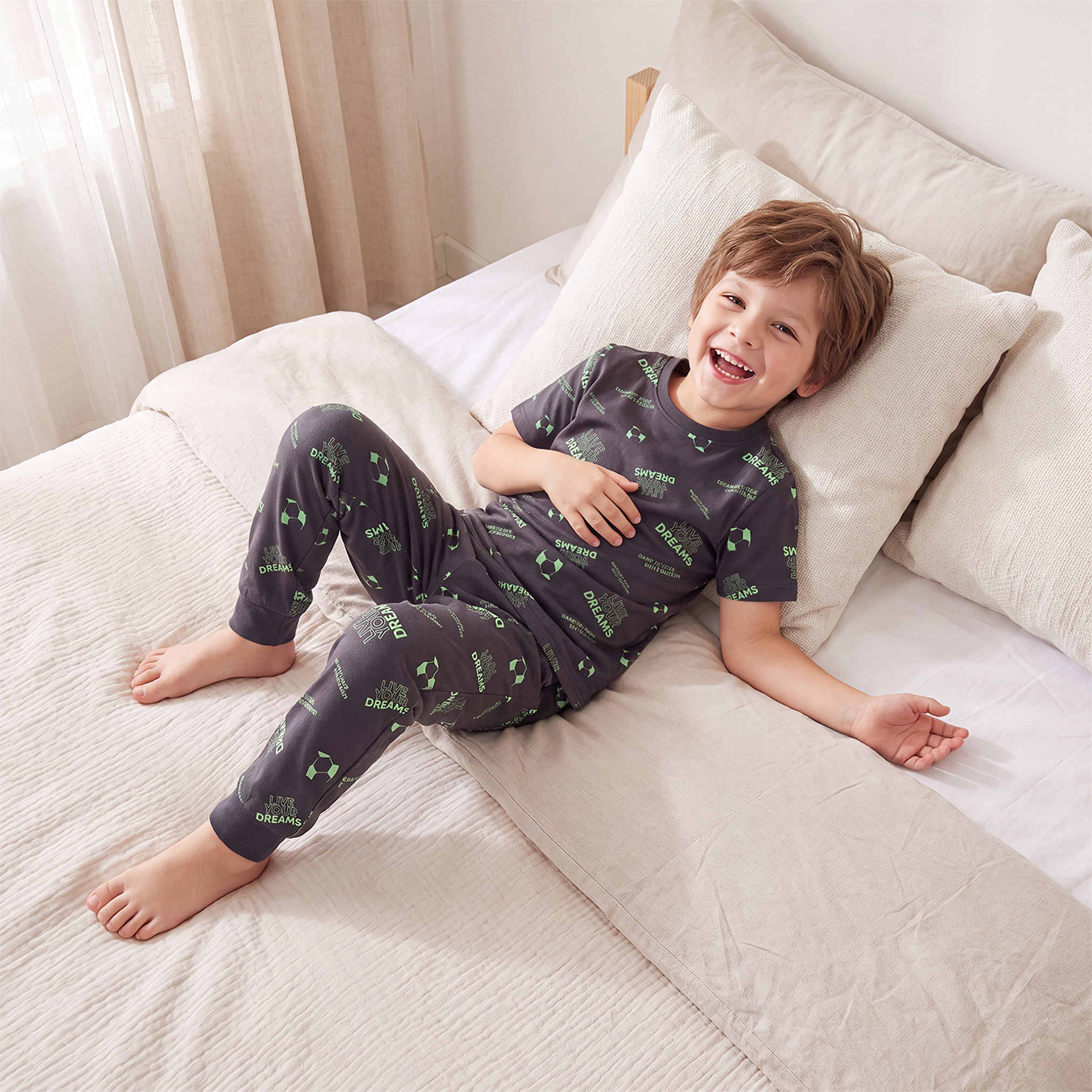 بيجاما قطن بياقة ضيقة وأكمام قصيرة وطبعات شعار طقمين من جونيورز-boys-clothing-nightwear-image-10