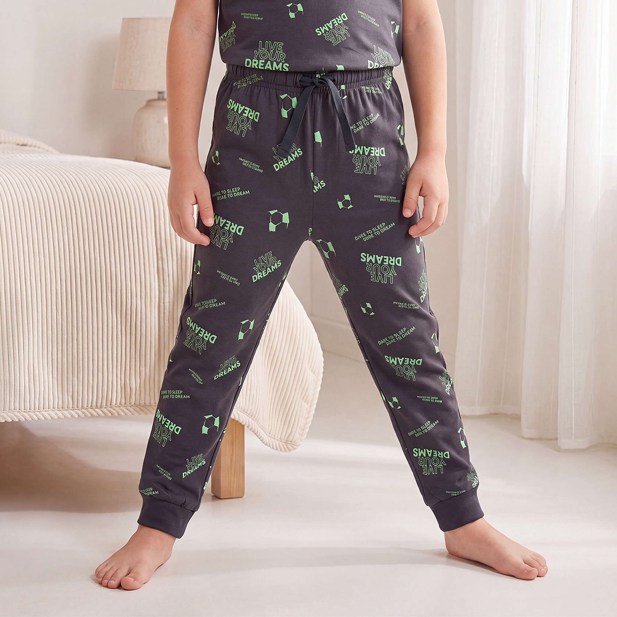 بيجاما قطن بياقة ضيقة وأكمام قصيرة وطبعات شعار طقمين من جونيورز-boys-clothing-nightwear-image-5