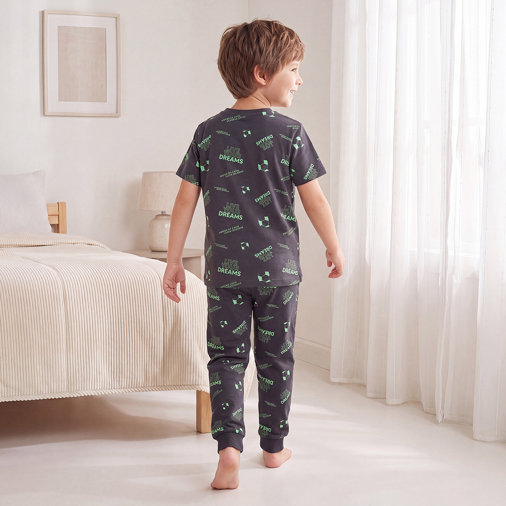بيجاما قطن بياقة ضيقة وأكمام قصيرة وطبعات شعار طقمين من جونيورز-boys-clothing-nightwear-image-6