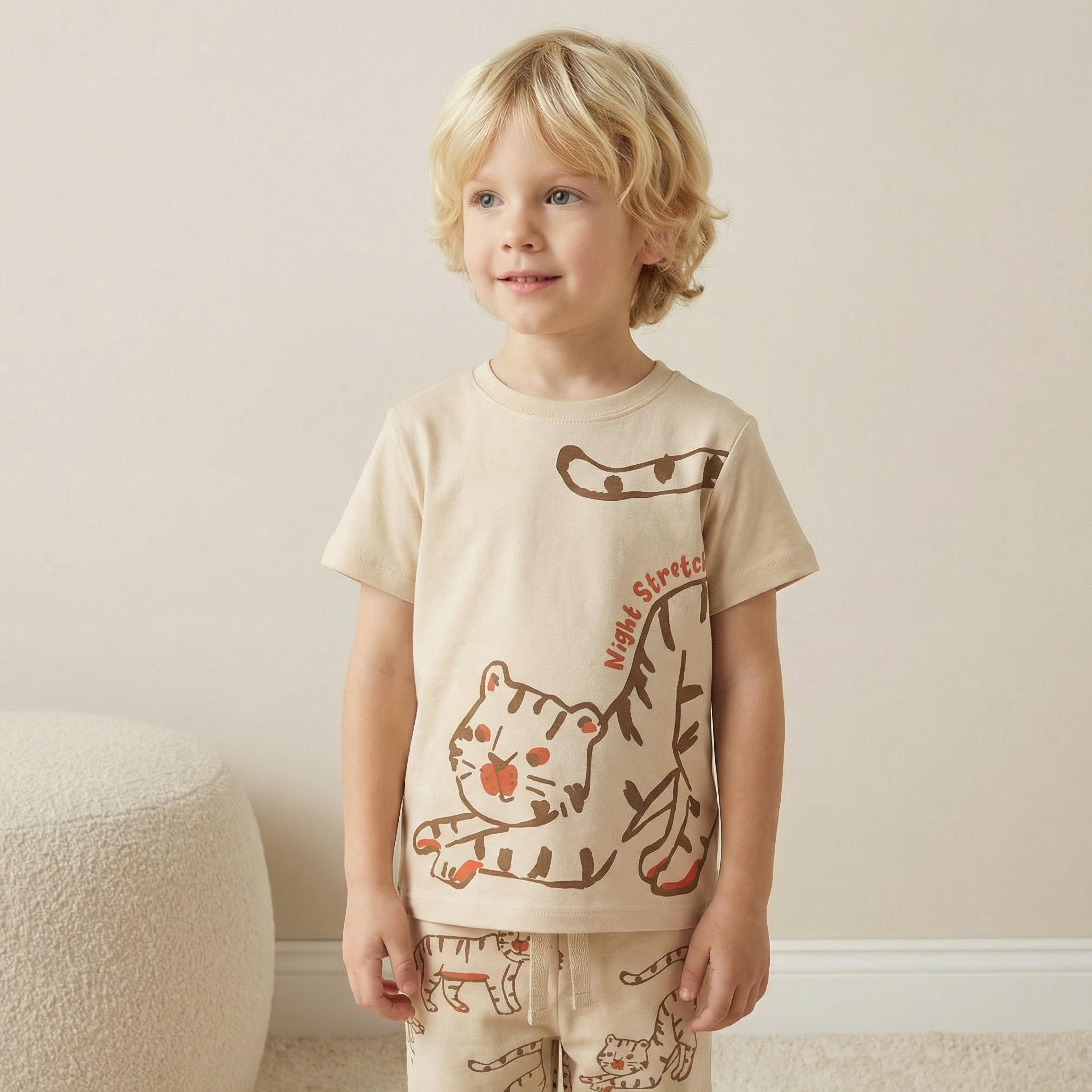 طقم بيجاما قطن بطبعات نمر وياقة ضيقة وأكمام قصيرة من جونيورز-boys-clothing-nightwear-image-2