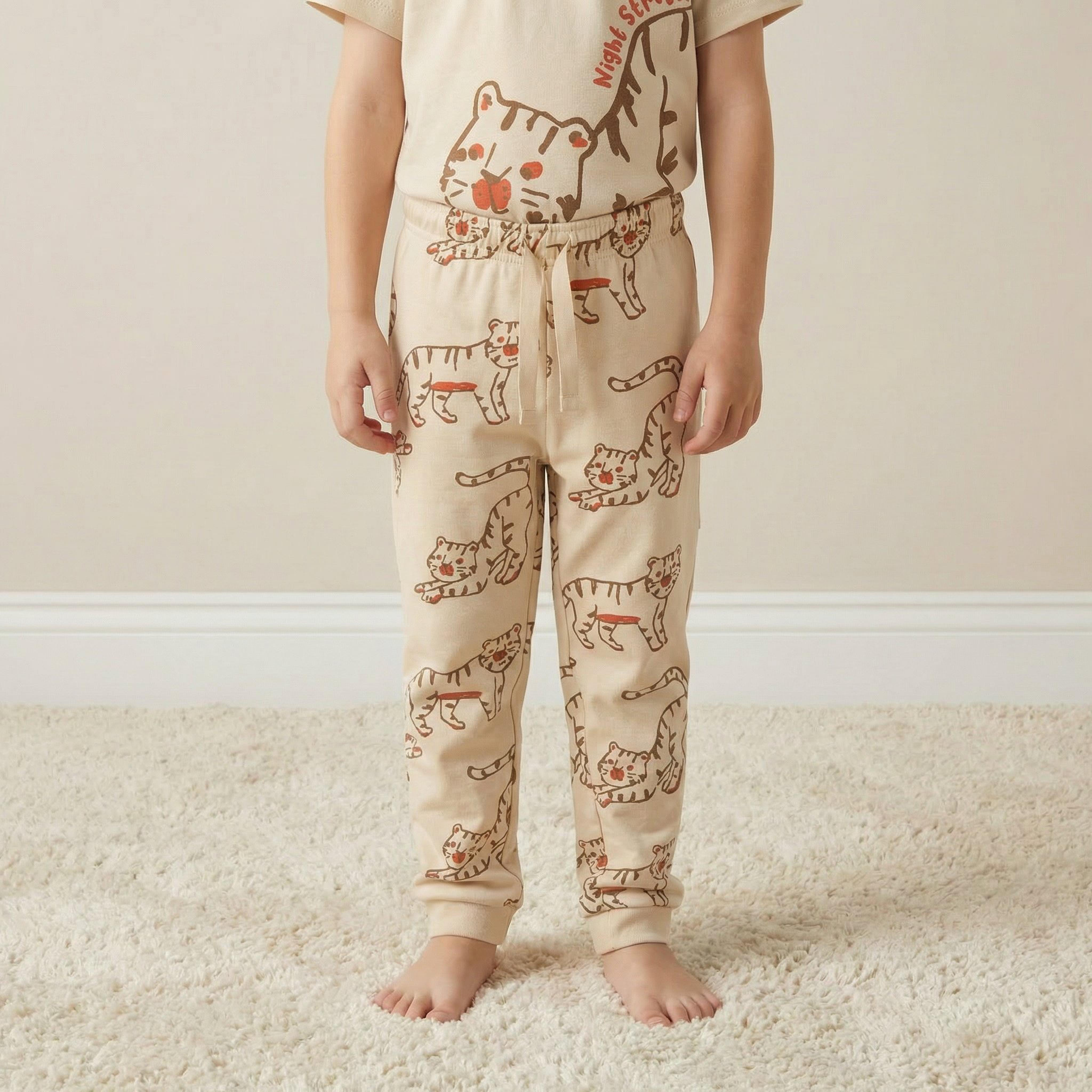 طقم بيجاما قطن بطبعات نمر وياقة ضيقة وأكمام قصيرة من جونيورز-boys-clothing-nightwear-image-3