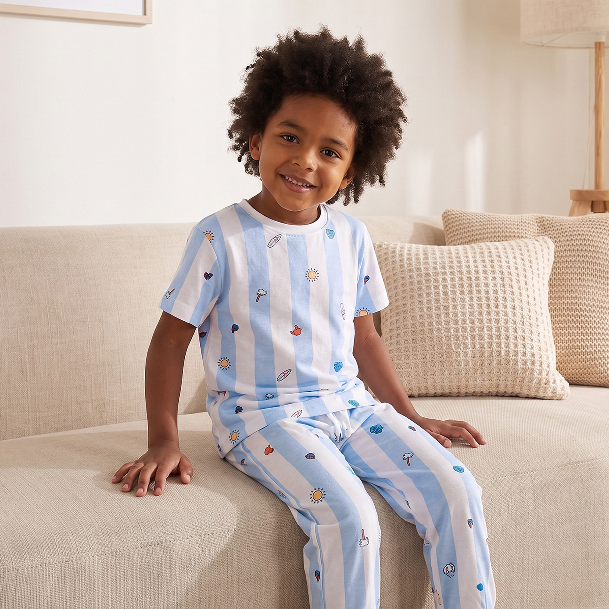 طقم بيجاما قطن بياقة ضيقة وأكمام قصيرة وطبعات من جونيورز-boys-clothing-nightwear-image-6