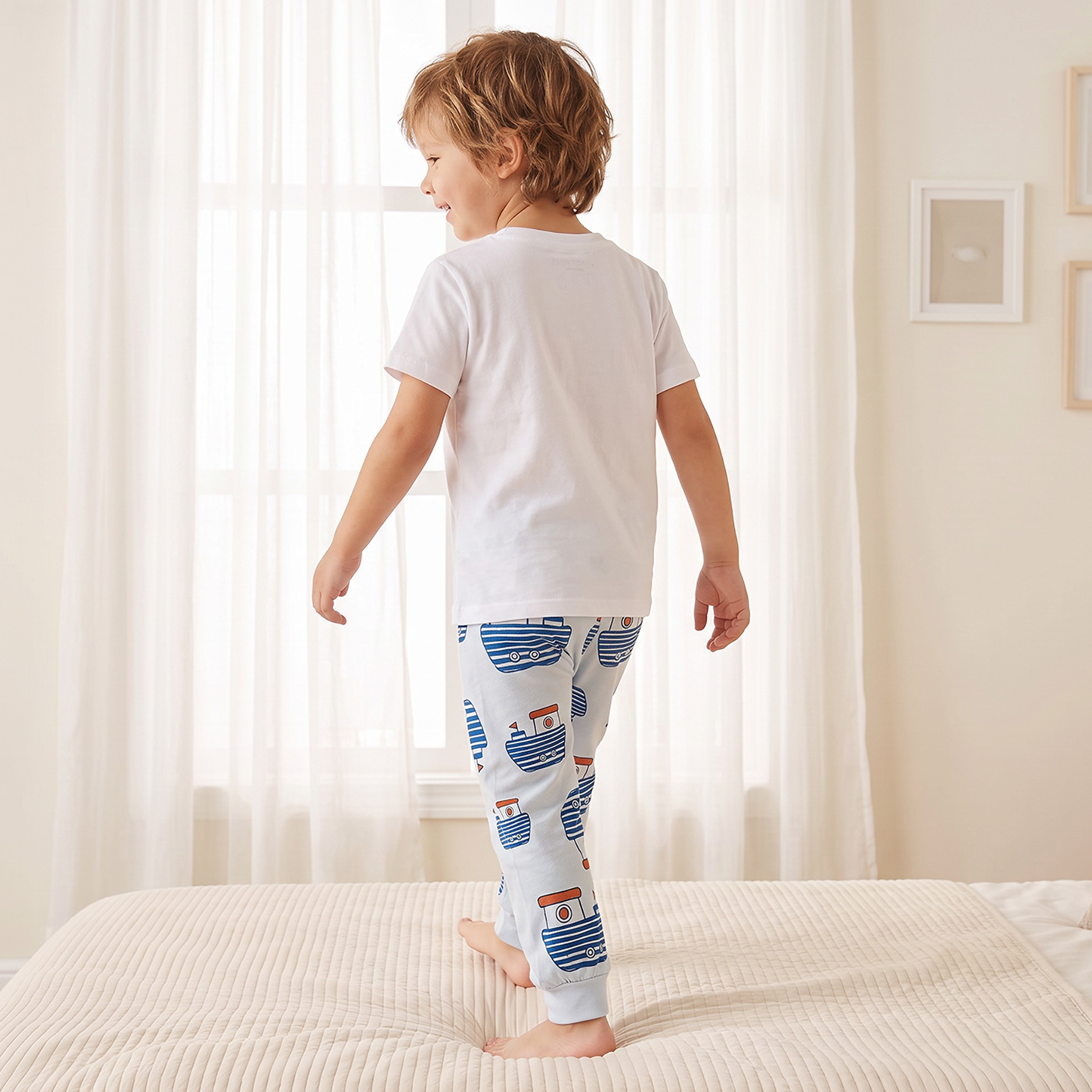 طقم بيجاما قطن بياقة ضيقة وأكمام قصيرة وطبعات من جونيورز-boys-clothing-nightwear-image-2