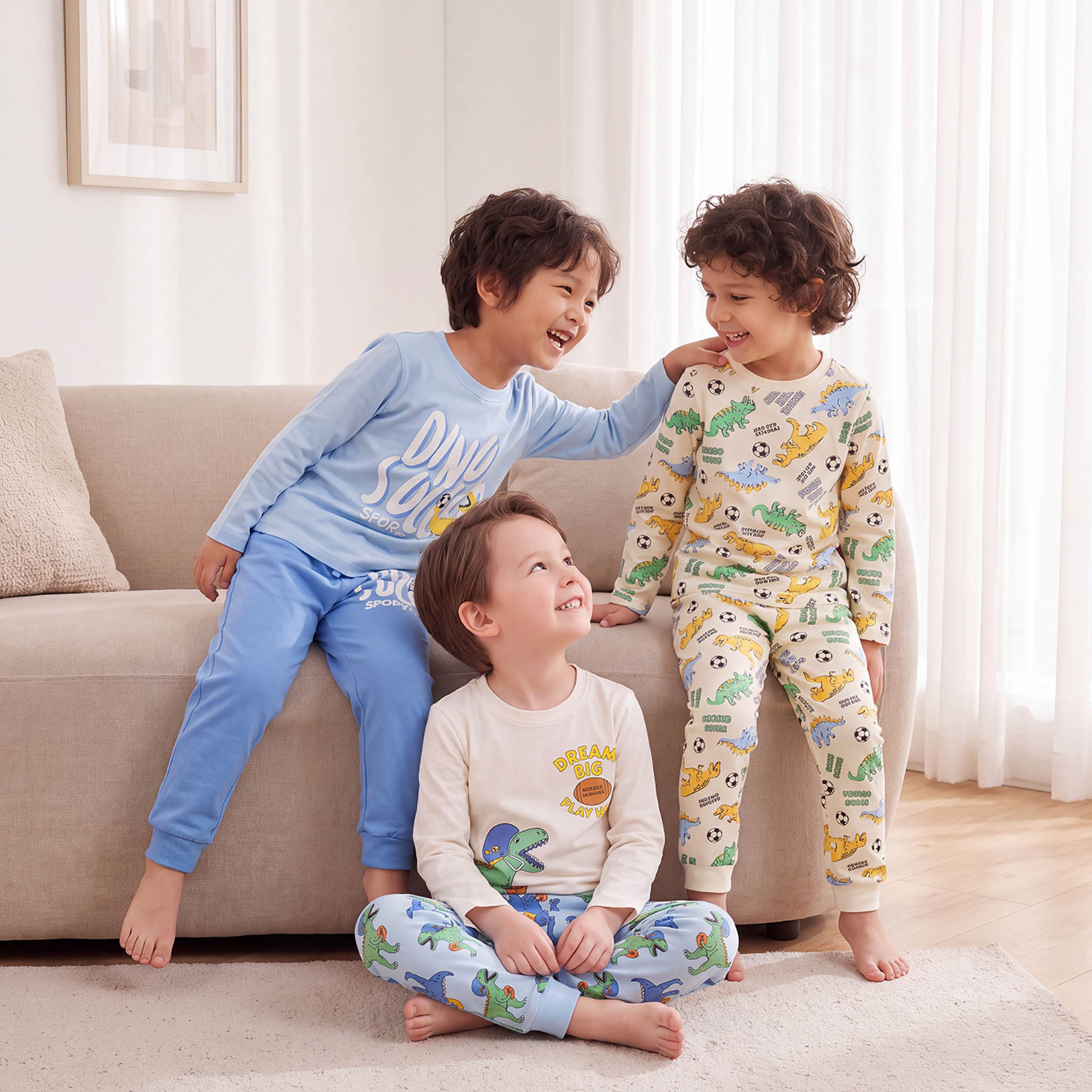 طقم بيجاما قطن بياقة ضيقة وأكمام طويلة بطبعات ديناصور من جونيورز - عبوة من 3 قطع-boys-clothing-nightwear-image-1