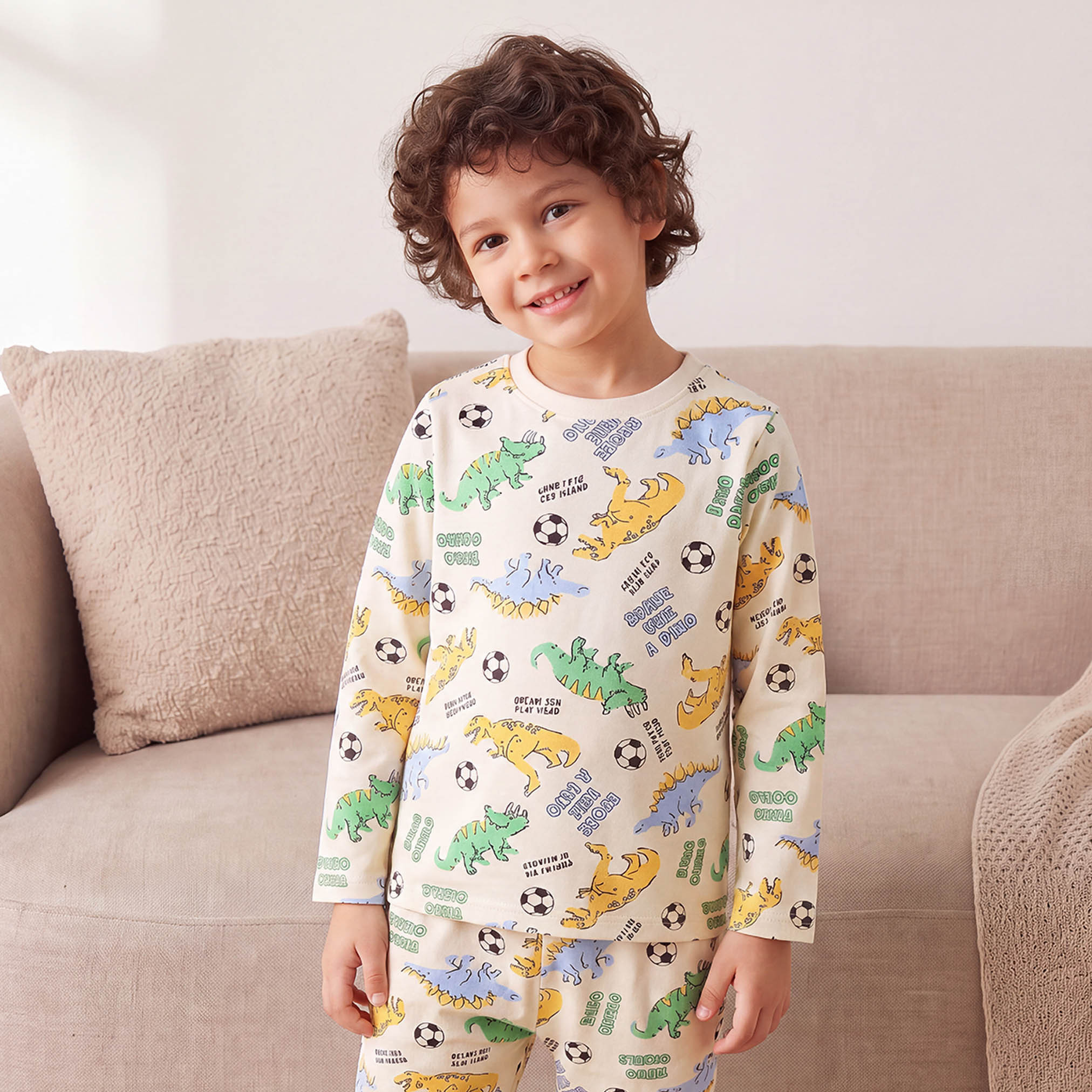 طقم بيجاما قطن بياقة ضيقة وأكمام طويلة بطبعات ديناصور من جونيورز - عبوة من 3 قطع-boys-clothing-nightwear-image-6