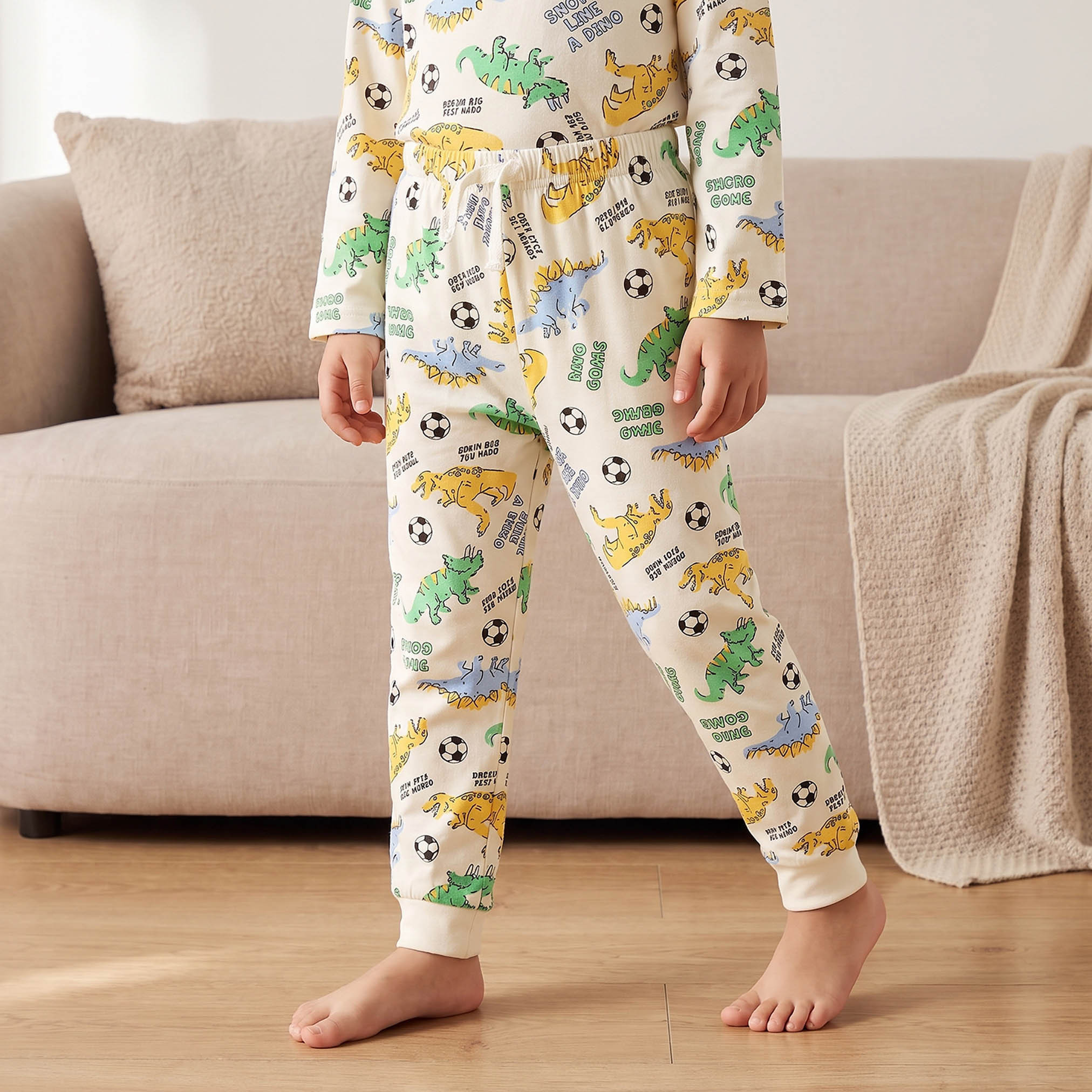 طقم بيجاما قطن بياقة ضيقة وأكمام طويلة بطبعات ديناصور من جونيورز - عبوة من 3 قطع-boys-clothing-nightwear-image-7