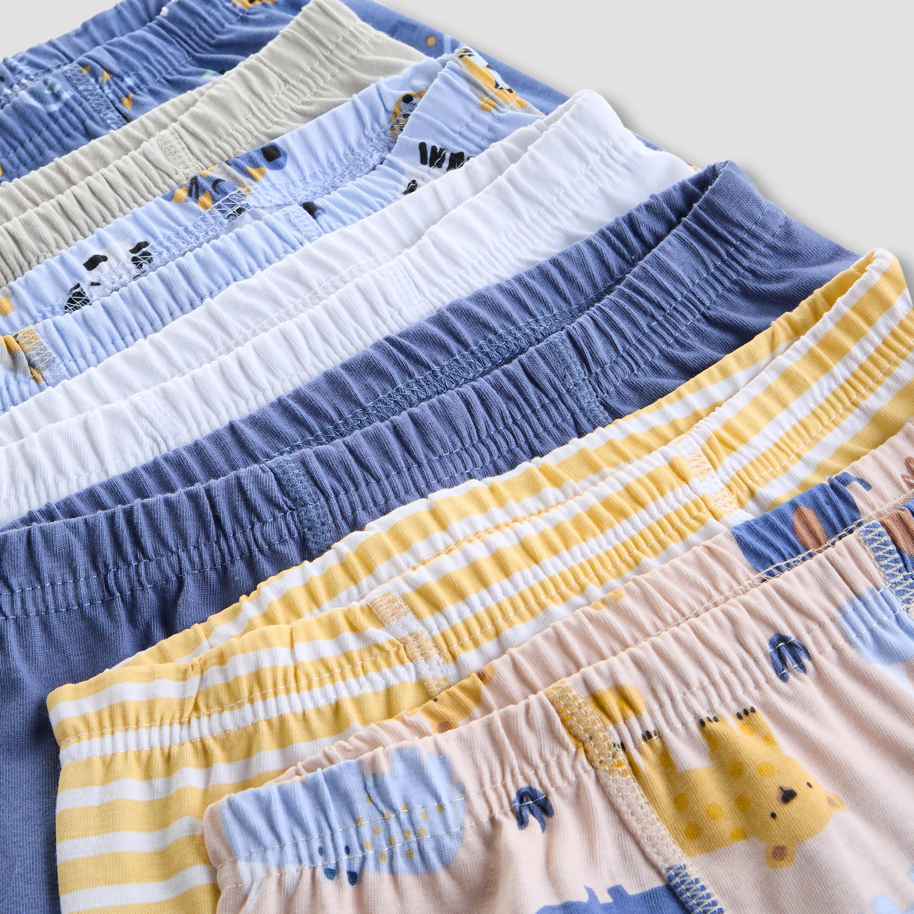 بوكسرات قطن بطبعات من جونيورز - عبوة 7 قطع-boys-clothing-innerwear-boxersandbriefs-image-2