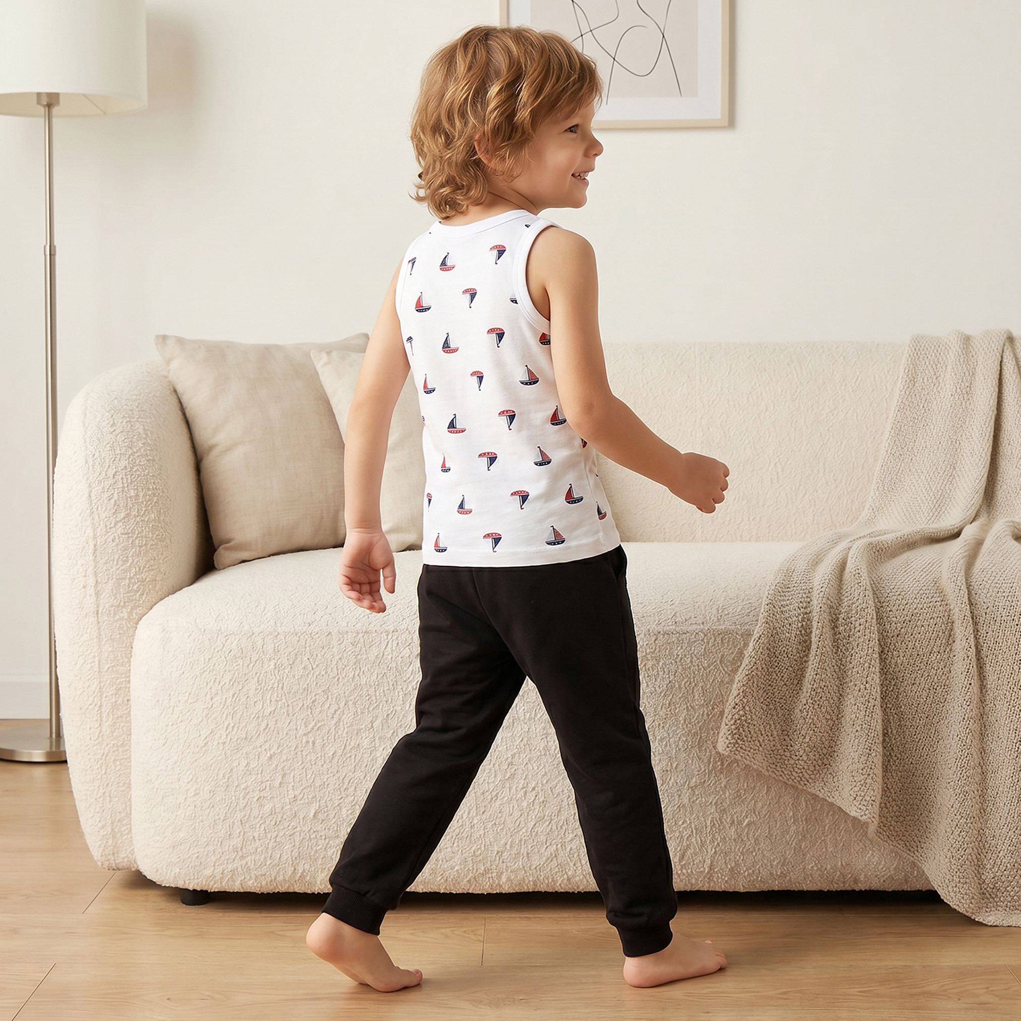 طقم قطن فيست بياقة مستديرة وبنطلون بيجاما بطبعات من جونيورز-baby-boys-clothing-innerwear-image-4