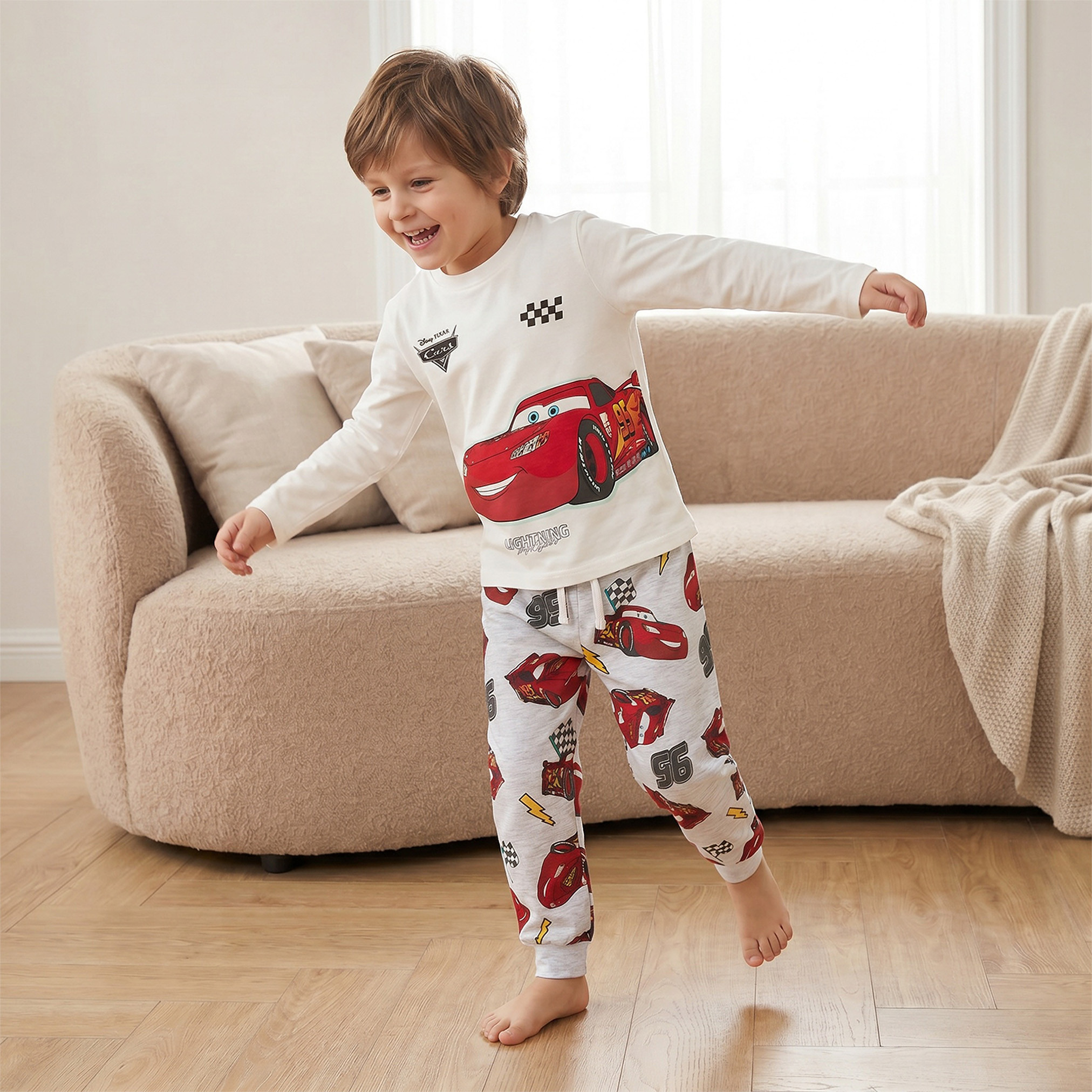 طقم بيجاما قطن بياقة ضيقة وأكمام طويلة وطبعات من ديزني-boys-clothing-nightwear-image-1