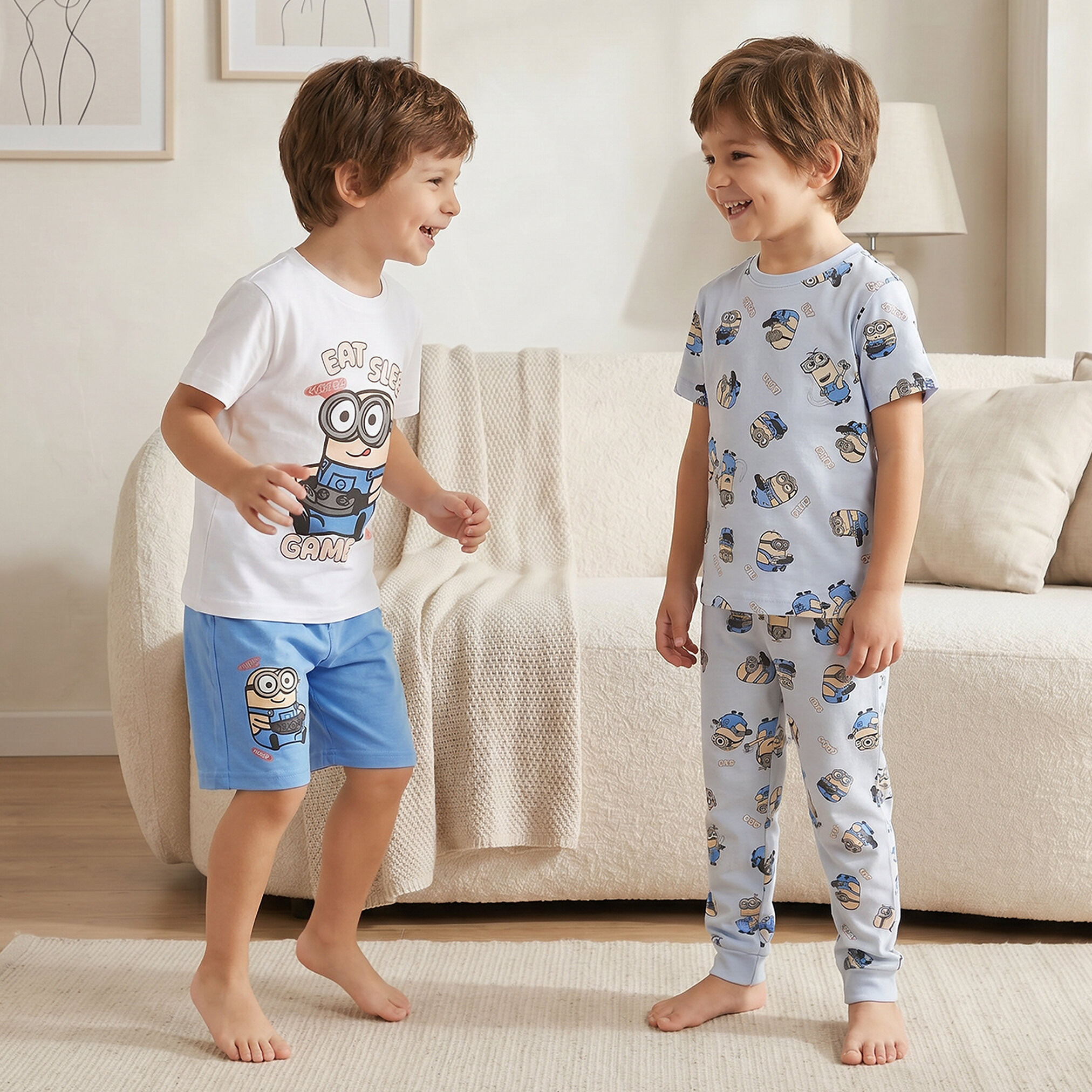 طقم بيجاما قطن برقبة ضيقة وأكمام قصيرة وطبعات من يونيفرسال - عبوة من طقمين-boys-clothing-nightwear-image-1