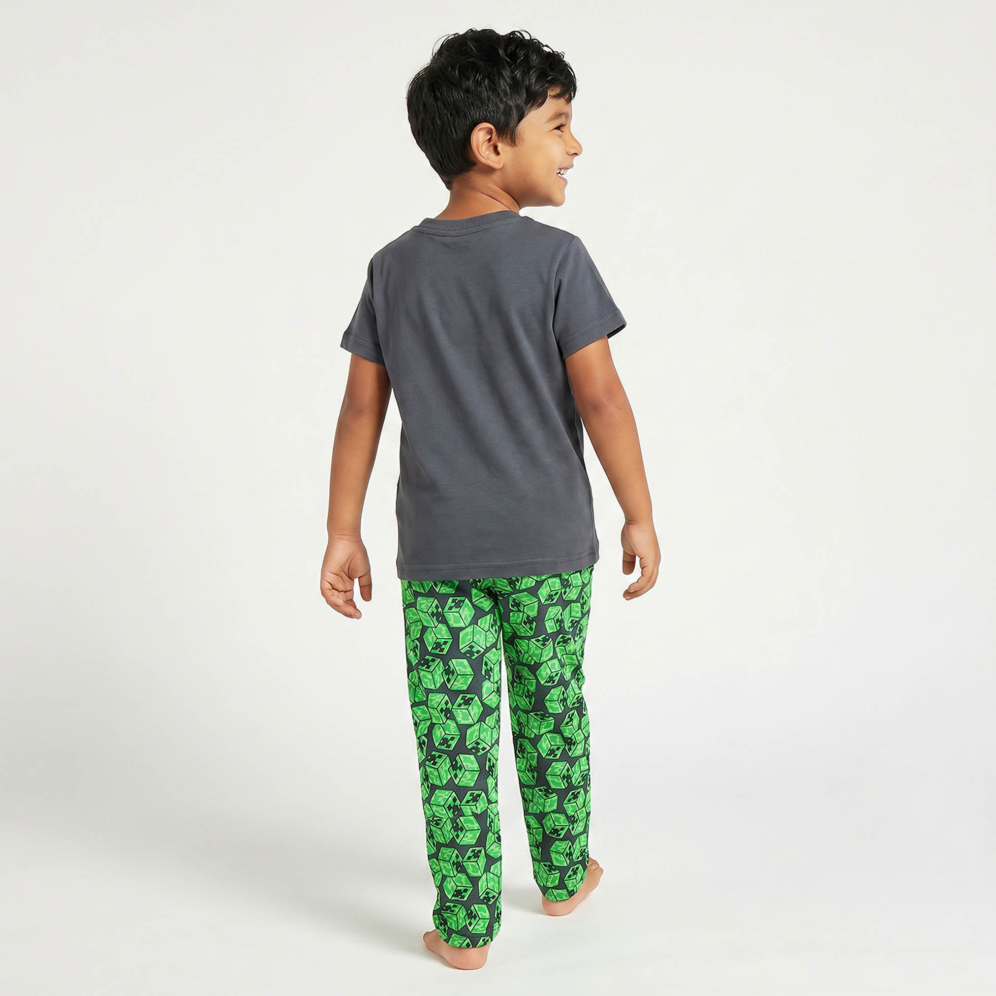 طقم بيجاما قطن برقبة ضيقة وأكمام قصيرة وطبعات من ماينكرافت-boys-clothing-nightwear-image-3