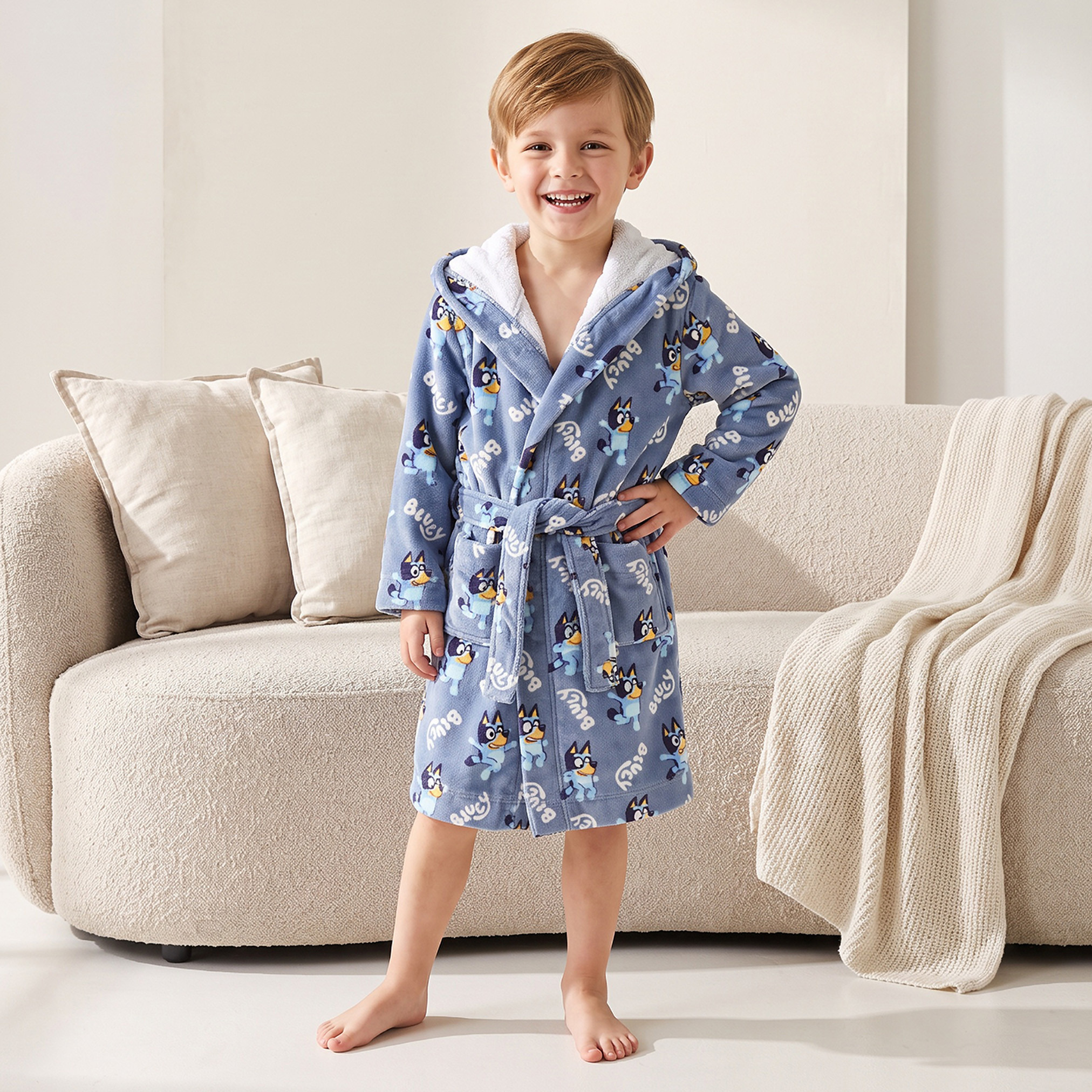 روب حمام قطن بأكمام طويلة وقبعة وطبعات جرافيك من بلوي-boys-clothing-nightwear-image-1