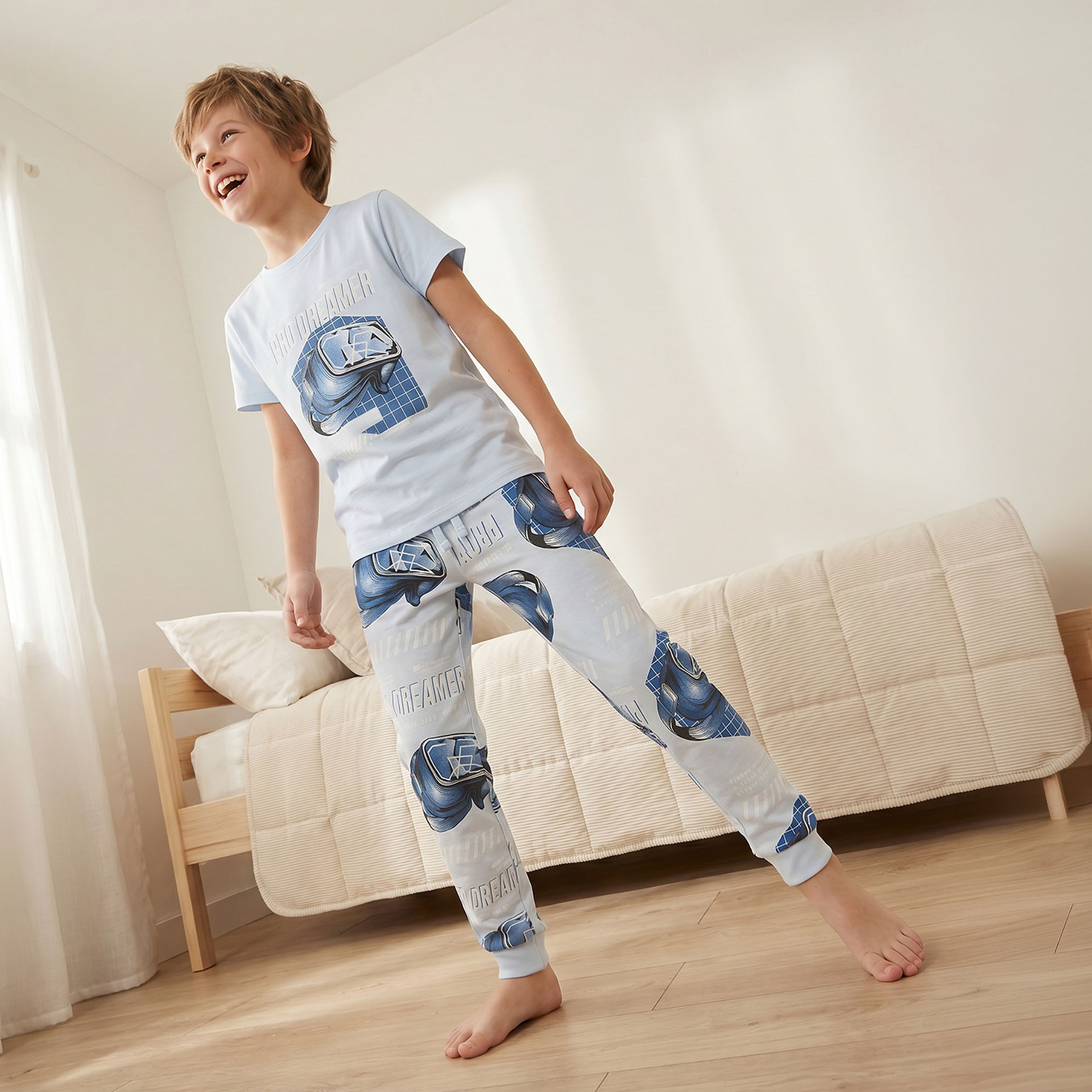 طقم بيجاما برقبة ضيقة وأكمام قصيرة وطبعات من جونيورز-boys-clothing-nightwear-image-1