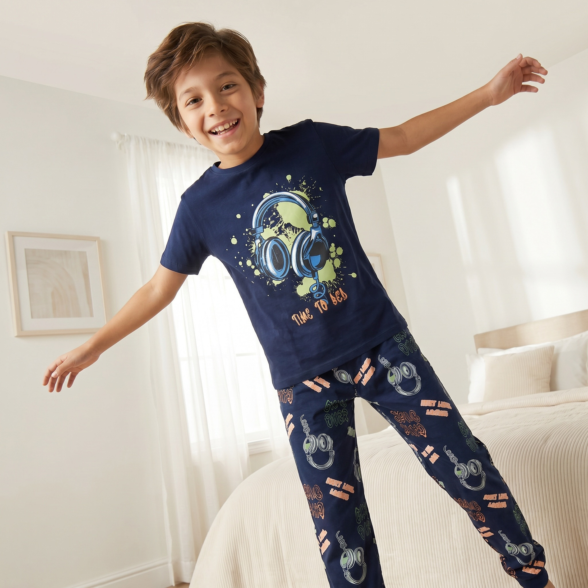 طقم بيجاما قطن بياقة ضيقة وأكمام قصيرة وطبعات من جونيورز-boys-clothing-nightwear-image-3