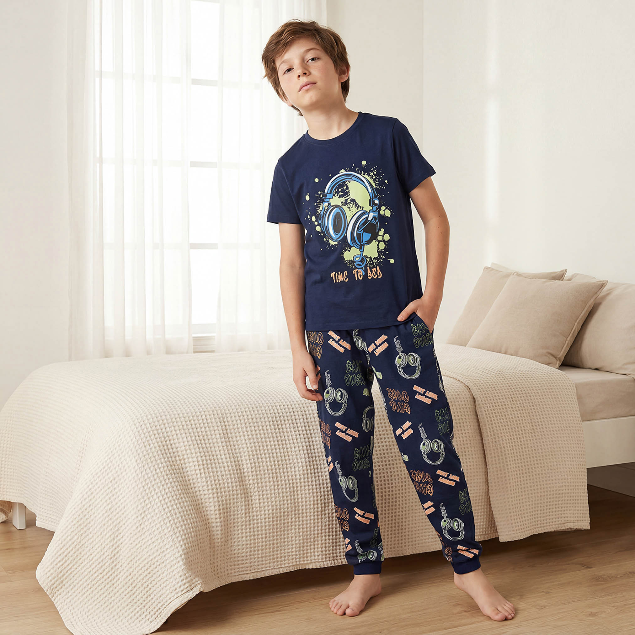 Juniors Cotton Crew Neck Short Sleeves Pyjama Set with Headphones Print-boys-clothing-nightwear-image-6