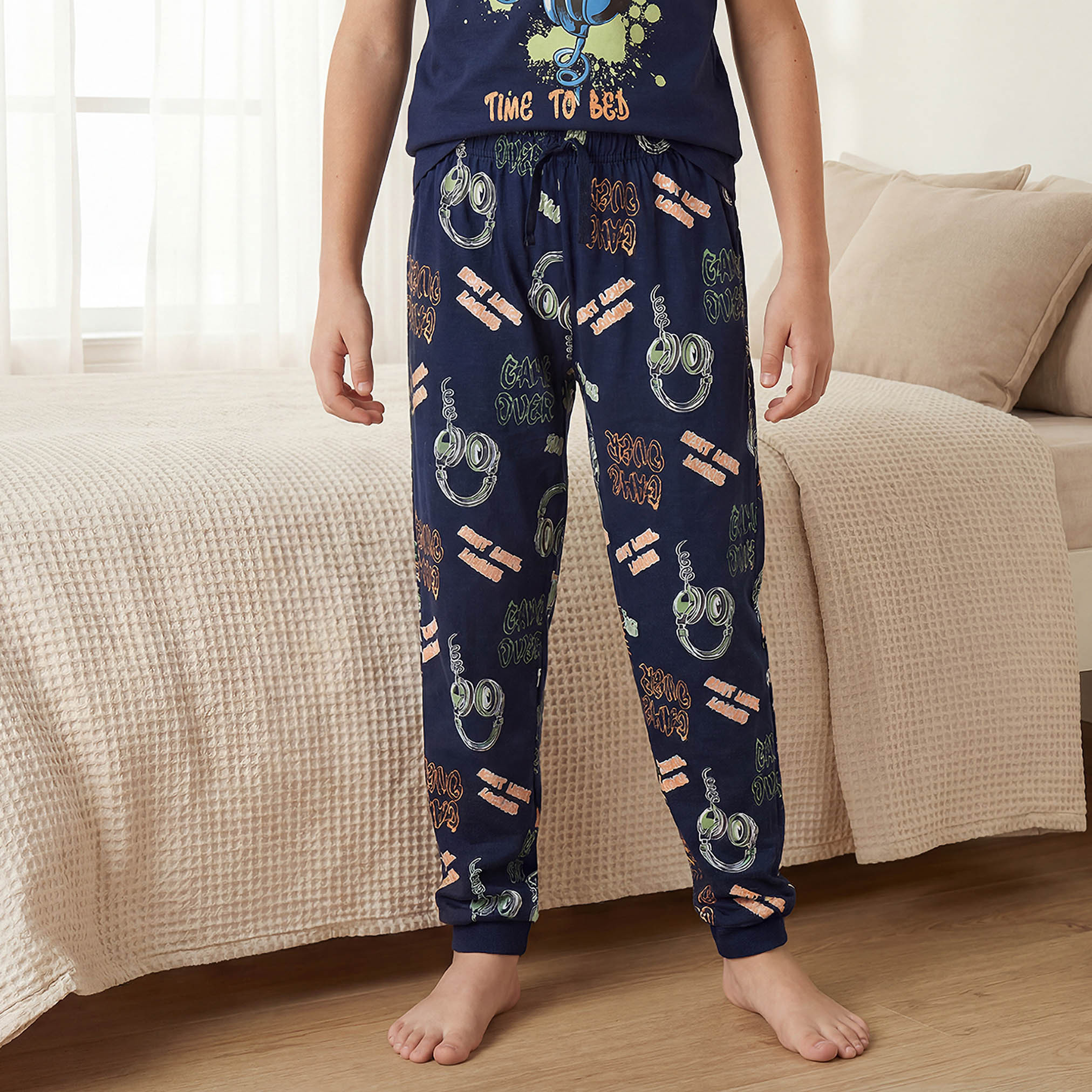 Juniors Cotton Crew Neck Short Sleeves Pyjama Set with Headphones Print-boys-clothing-nightwear-image-8