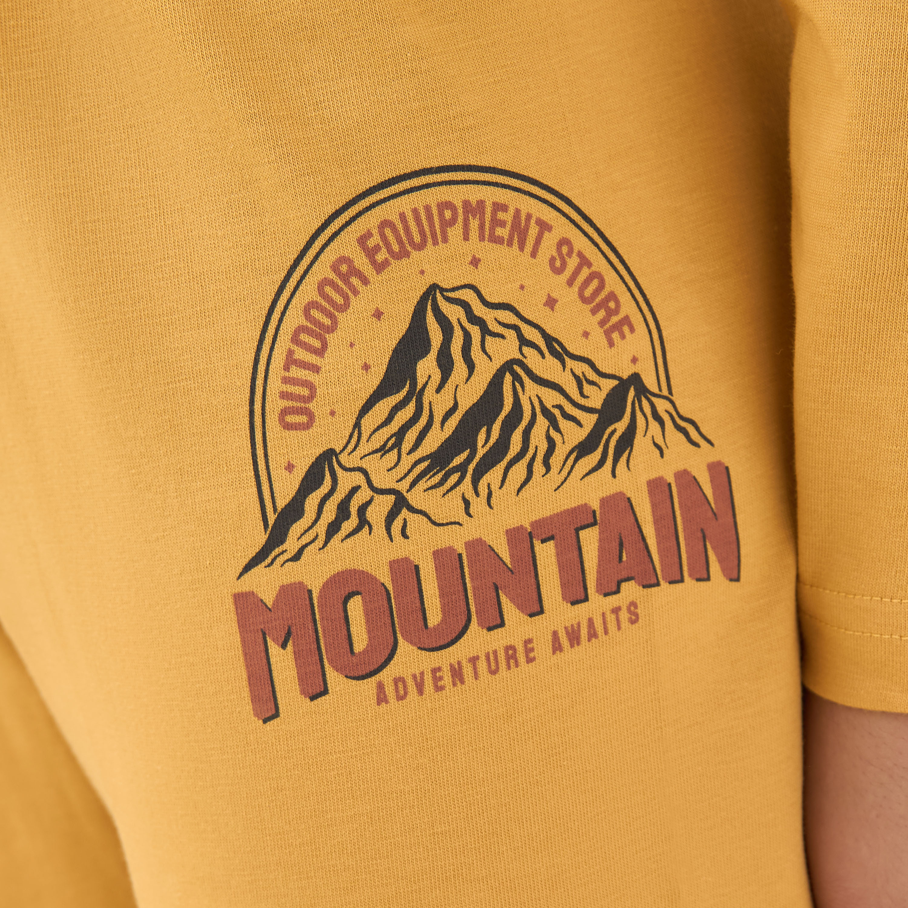 Juniors Cotton Crew Neck Long Sleeve Pyjama Set with Graphic Print-boys-clothing-nightwear-image-7