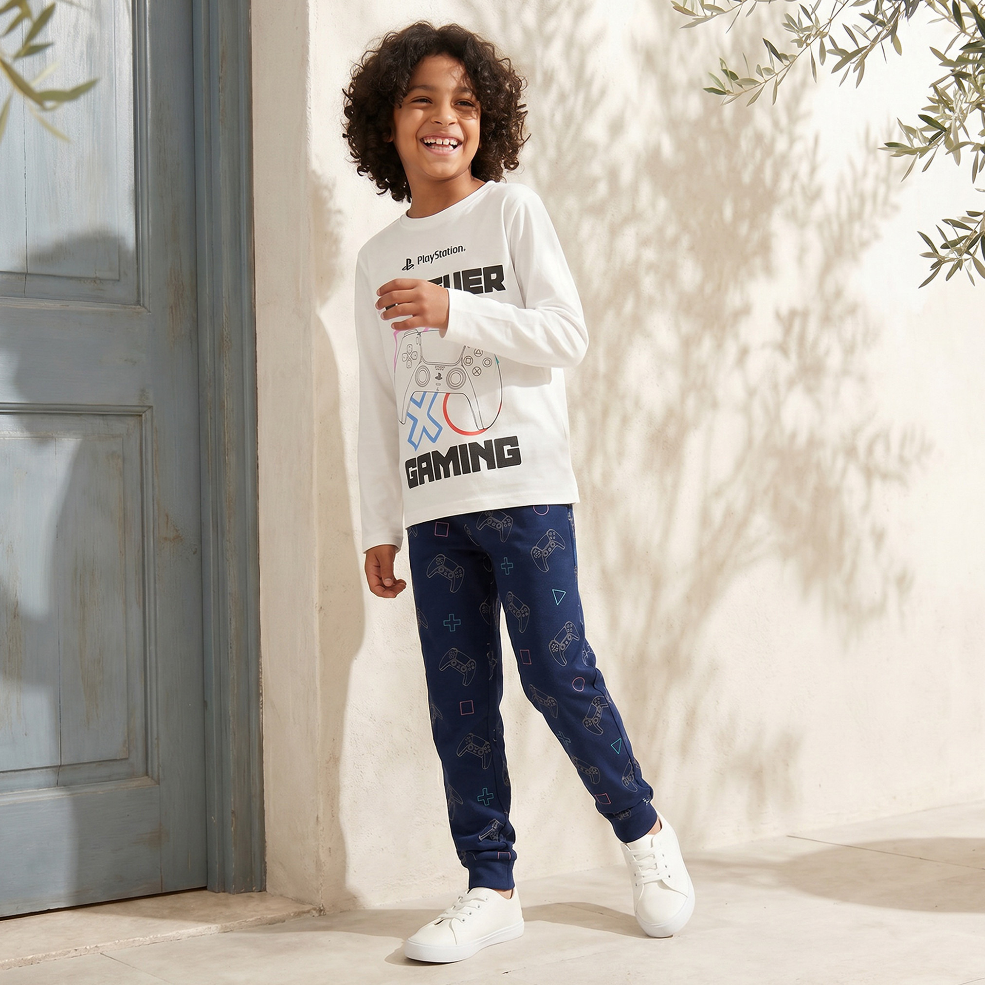 طقم بيجاما قطن بياقة ضيقة وأكمام طويلة وطبعات بلاي ستيشن-boys-clothing-nightwear-image-6