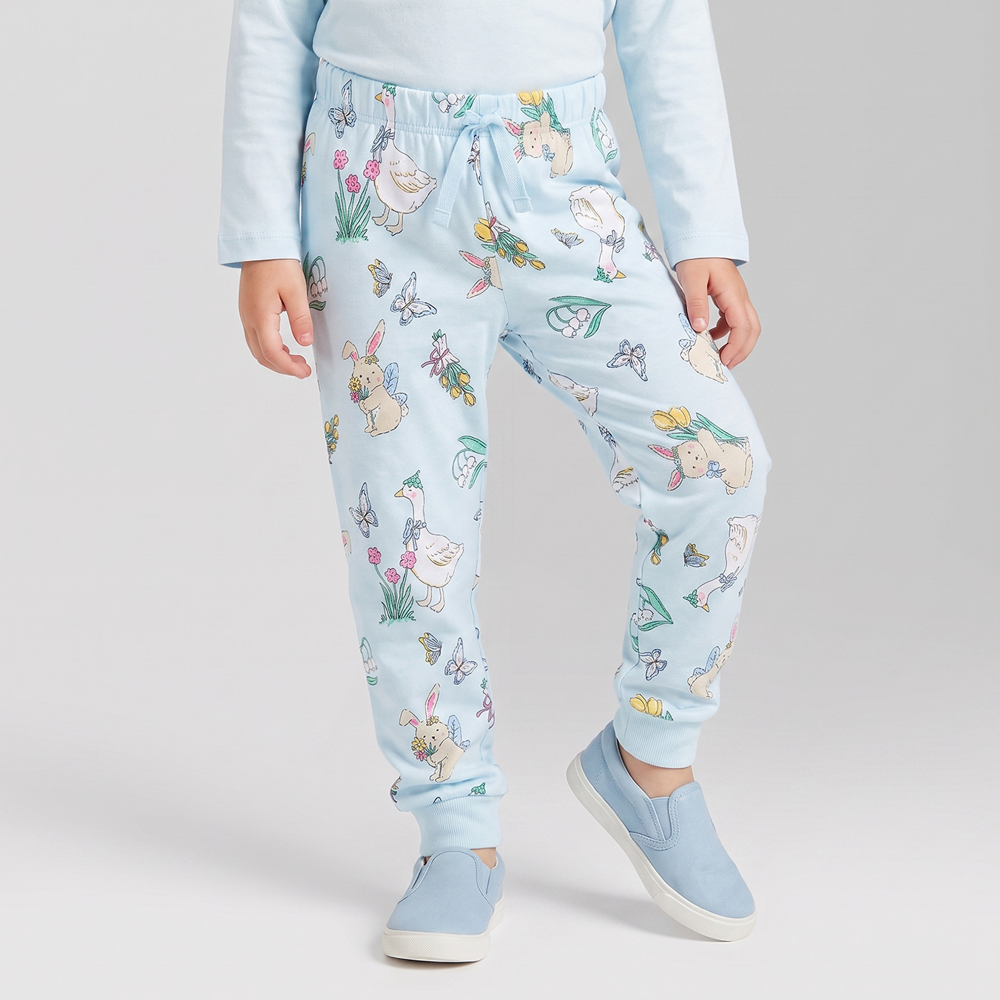 Juniors Cotton Crew Neck Long Sleeves Pyjama Set with Illustrative Print-girls-clothing-nightwear-image-3
