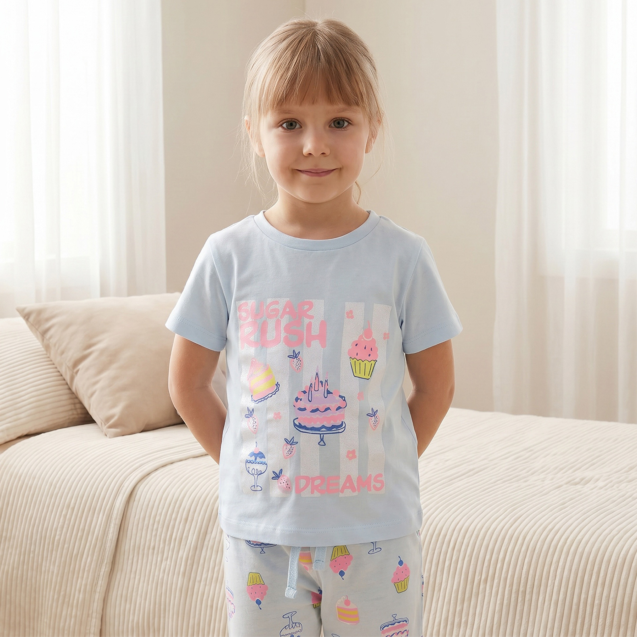 طقم بيجاما قطن بطبعات كب كيك وياقة ضيقة وأكمام قصيرة من جونيورز-girls-clothing-nightwear-image-2