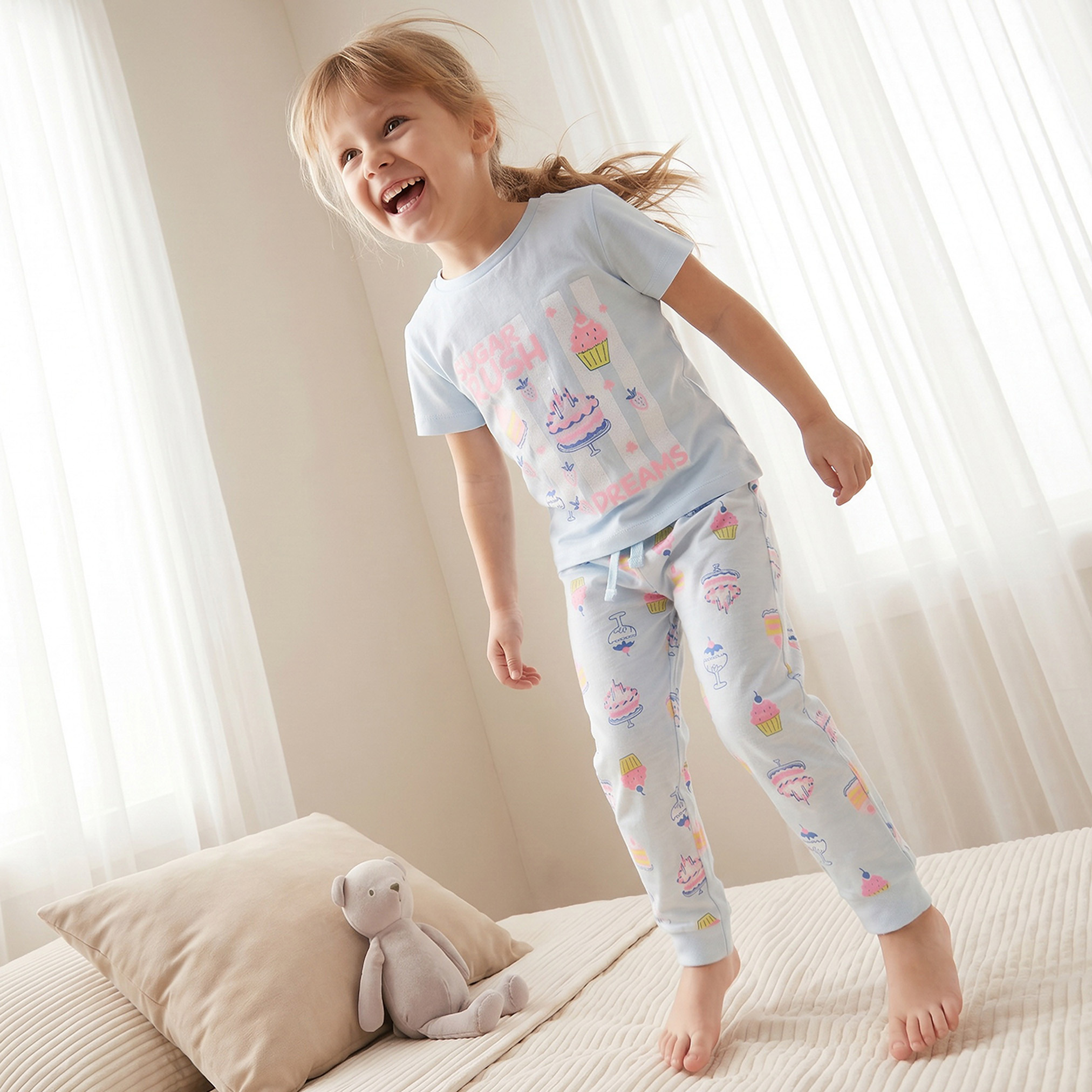 طقم بيجاما قطن بطبعات كب كيك وياقة ضيقة وأكمام قصيرة من جونيورز-girls-clothing-nightwear-image-7